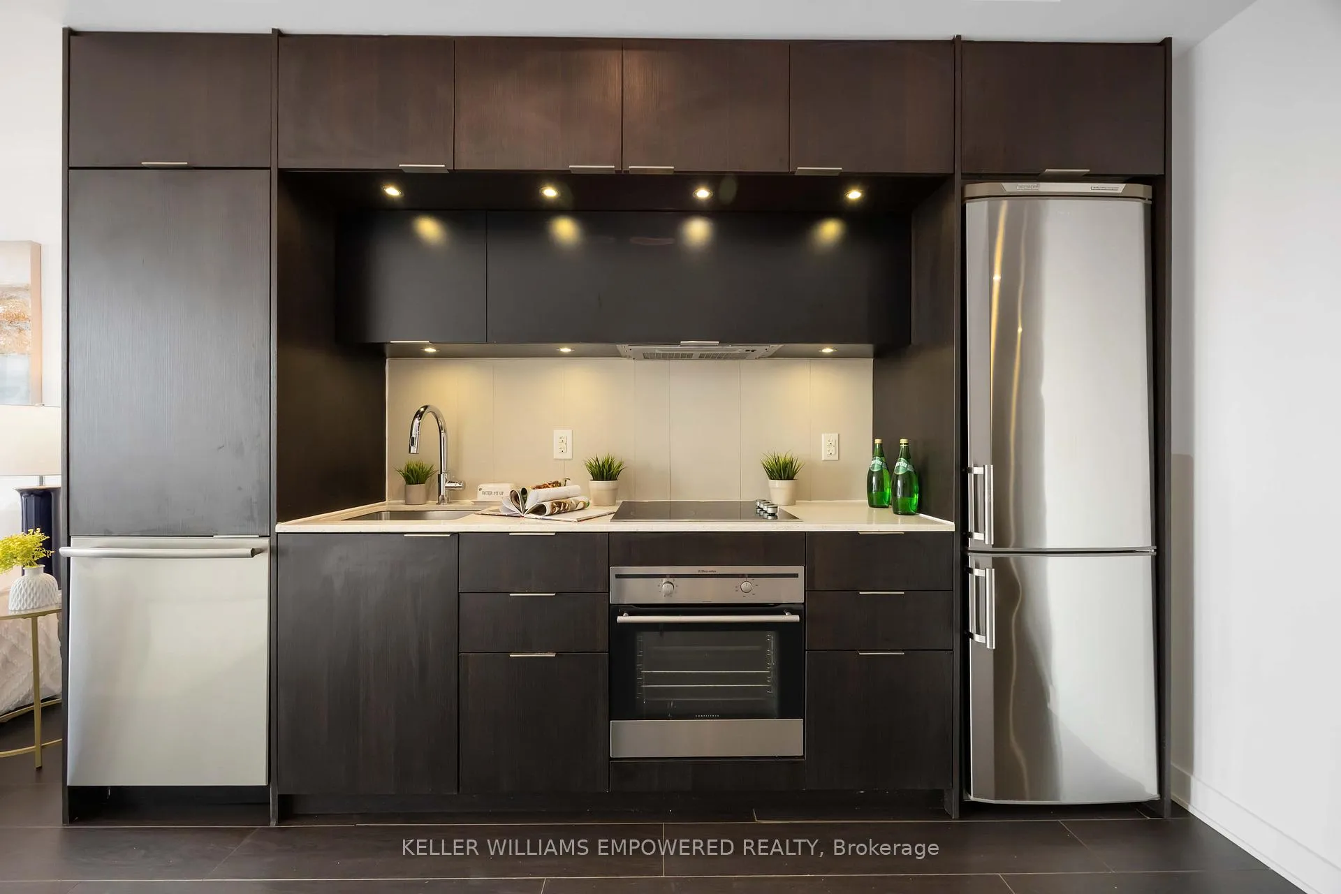 Photo 12 of Unit 1005, 170 Sumach Street, Toronto, Regent Park — HOMEH