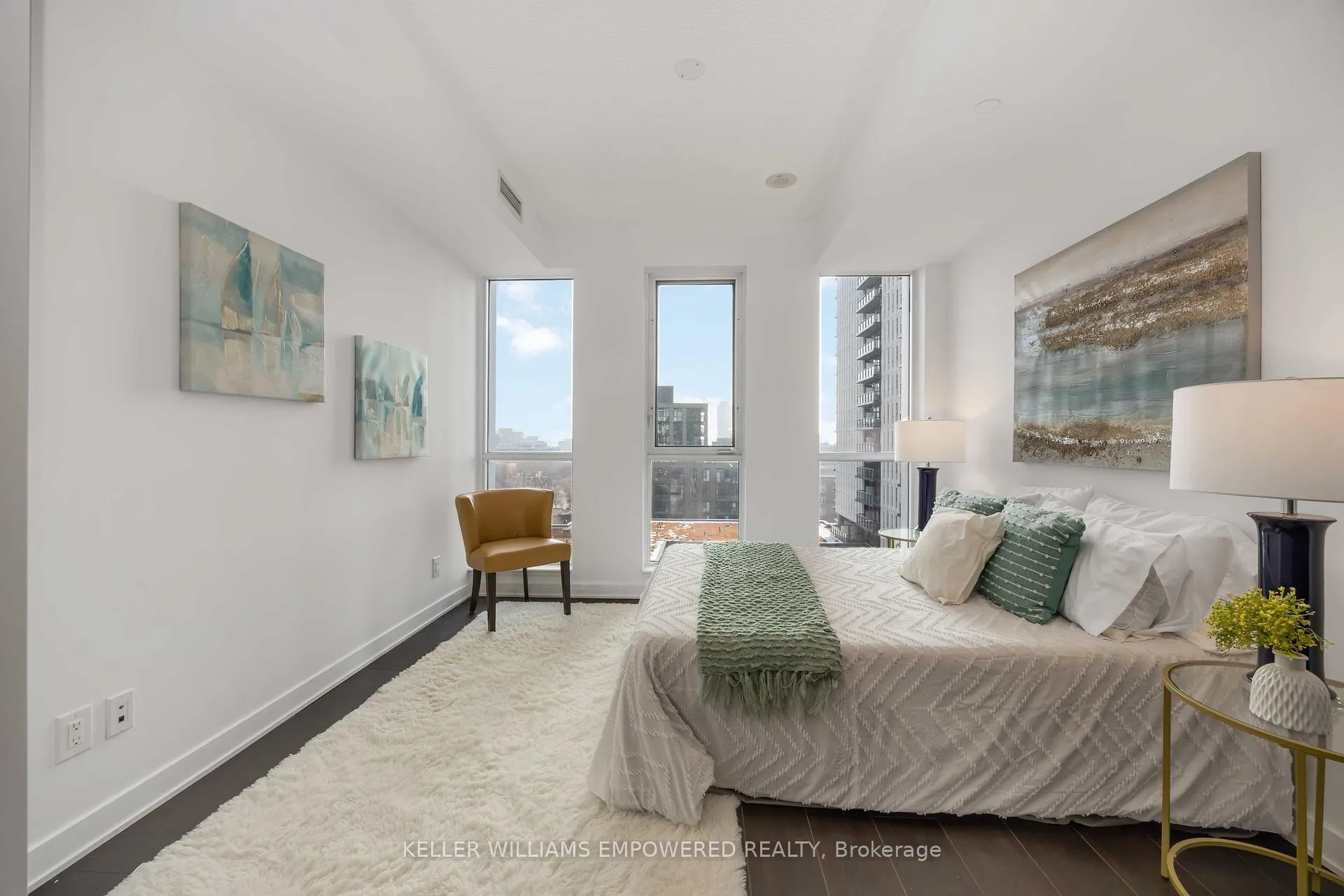 Photo 13 of Unit 1005, 170 Sumach Street, Toronto, Regent Park — HOMEH