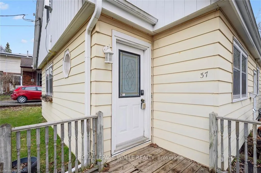 Photo 6 of 37 Edgehill Drive, Guelph, Exhibition Park — HOMEH