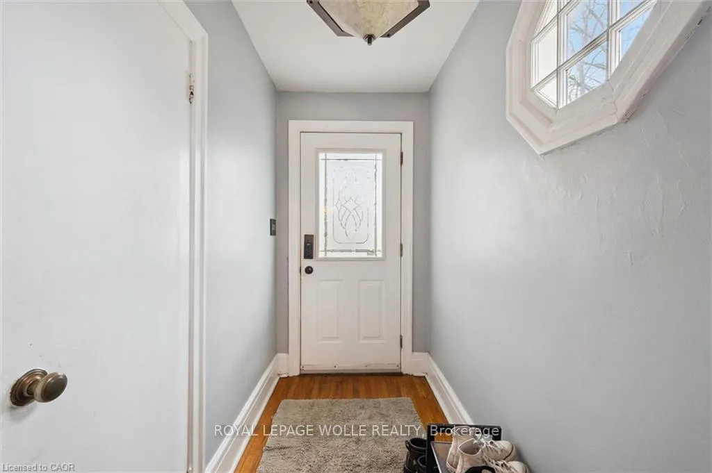 Photo 7 of 37 Edgehill Drive, Guelph, Exhibition Park — HOMEH