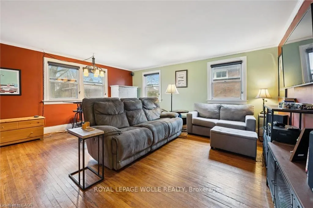 Photo 9 of 37 Edgehill Drive, Guelph, Exhibition Park — HOMEH