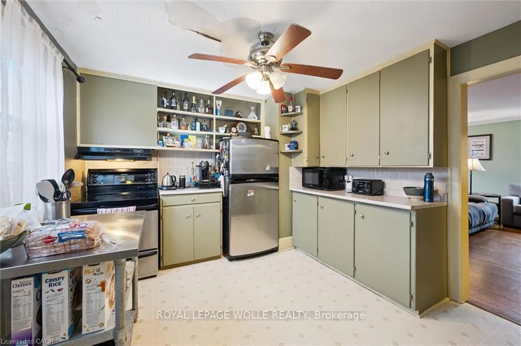 Photo 13 of 37 Edgehill Drive, Guelph, Exhibition Park — HOMEH
