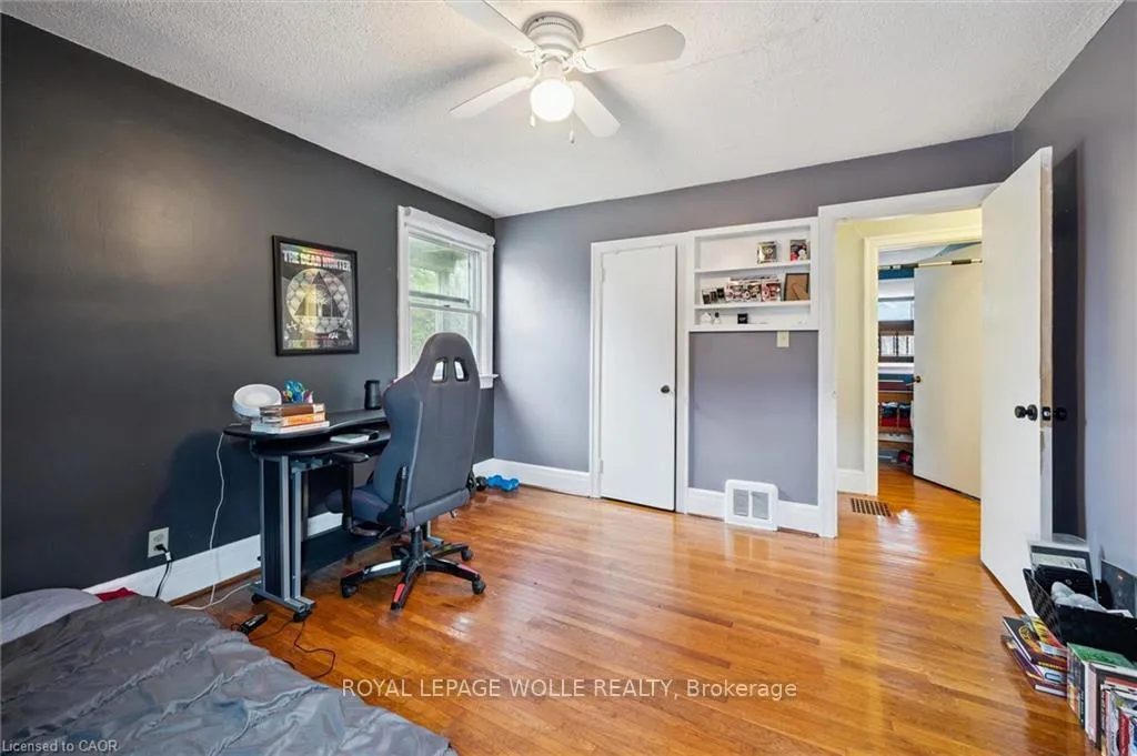 Photo 19 of 37 Edgehill Drive, Guelph, Exhibition Park — HOMEH