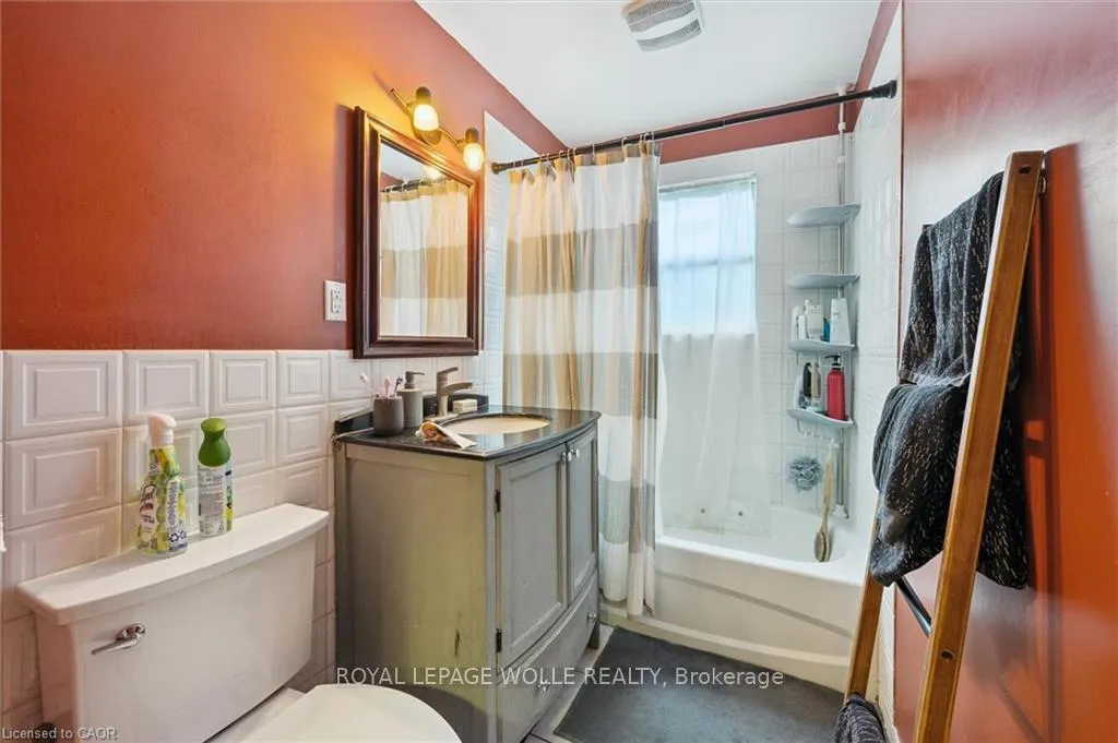 Photo 22 of 37 Edgehill Drive, Guelph, Exhibition Park — HOMEH
