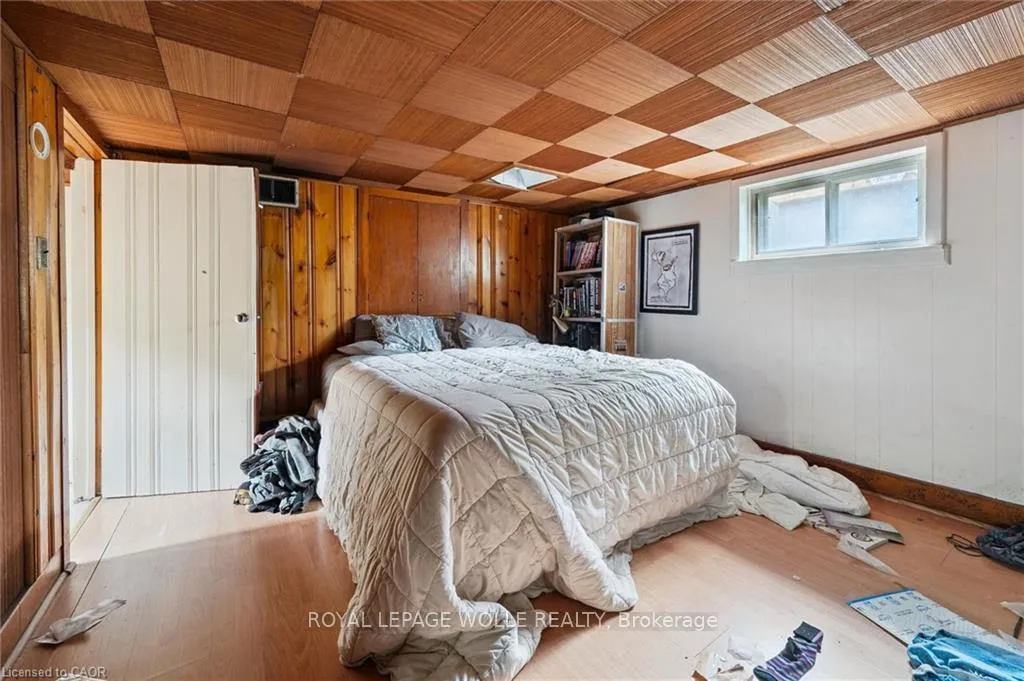Photo 23 of 37 Edgehill Drive, Guelph, Exhibition Park — HOMEH