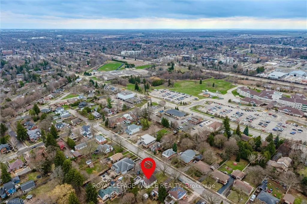Photo 31 of 37 Edgehill Drive, Guelph, Exhibition Park — HOMEH