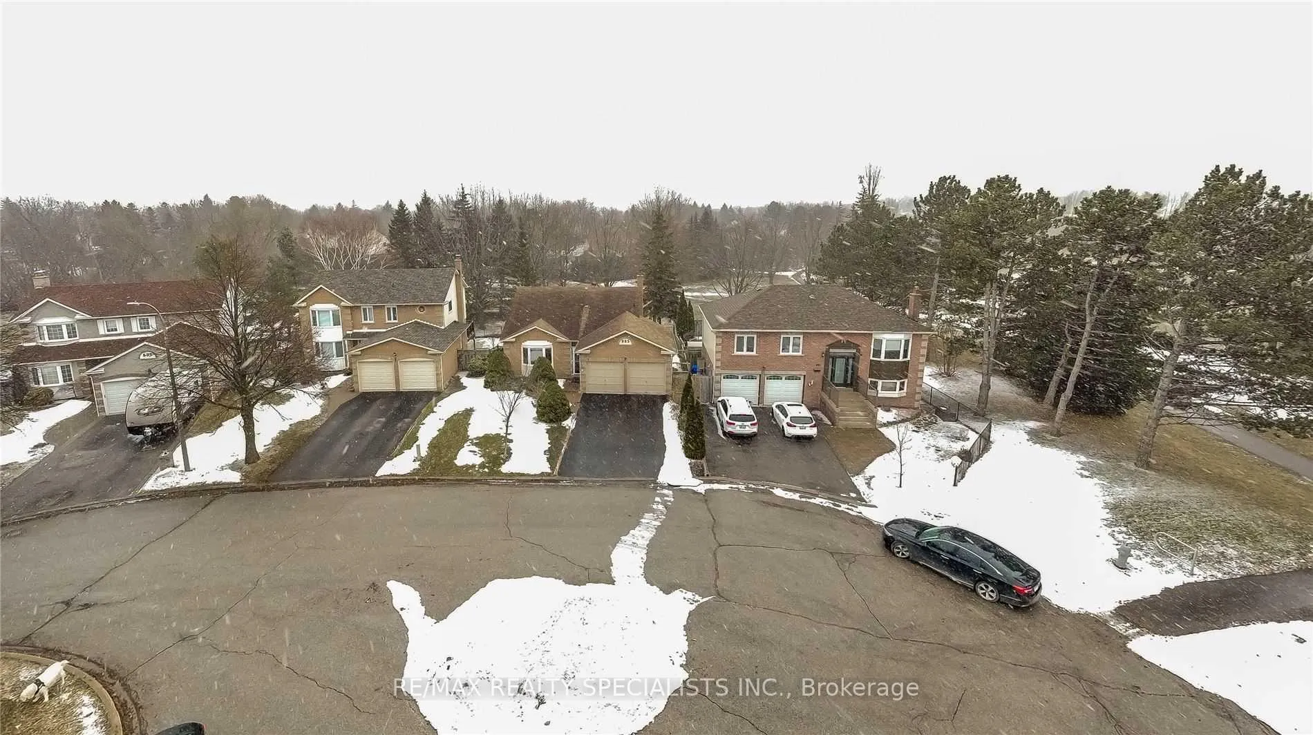 Photo 2 of 885 Walton CRT, Whitby, Williamsburg — HOMEH