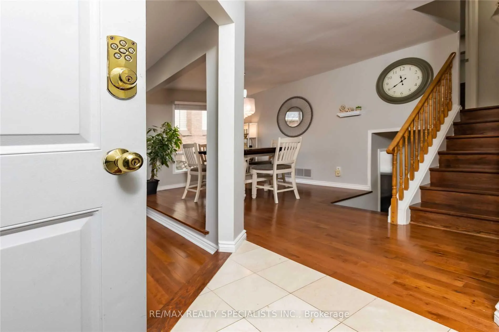 Photo 4 of 885 Walton CRT, Whitby, Williamsburg — HOMEH