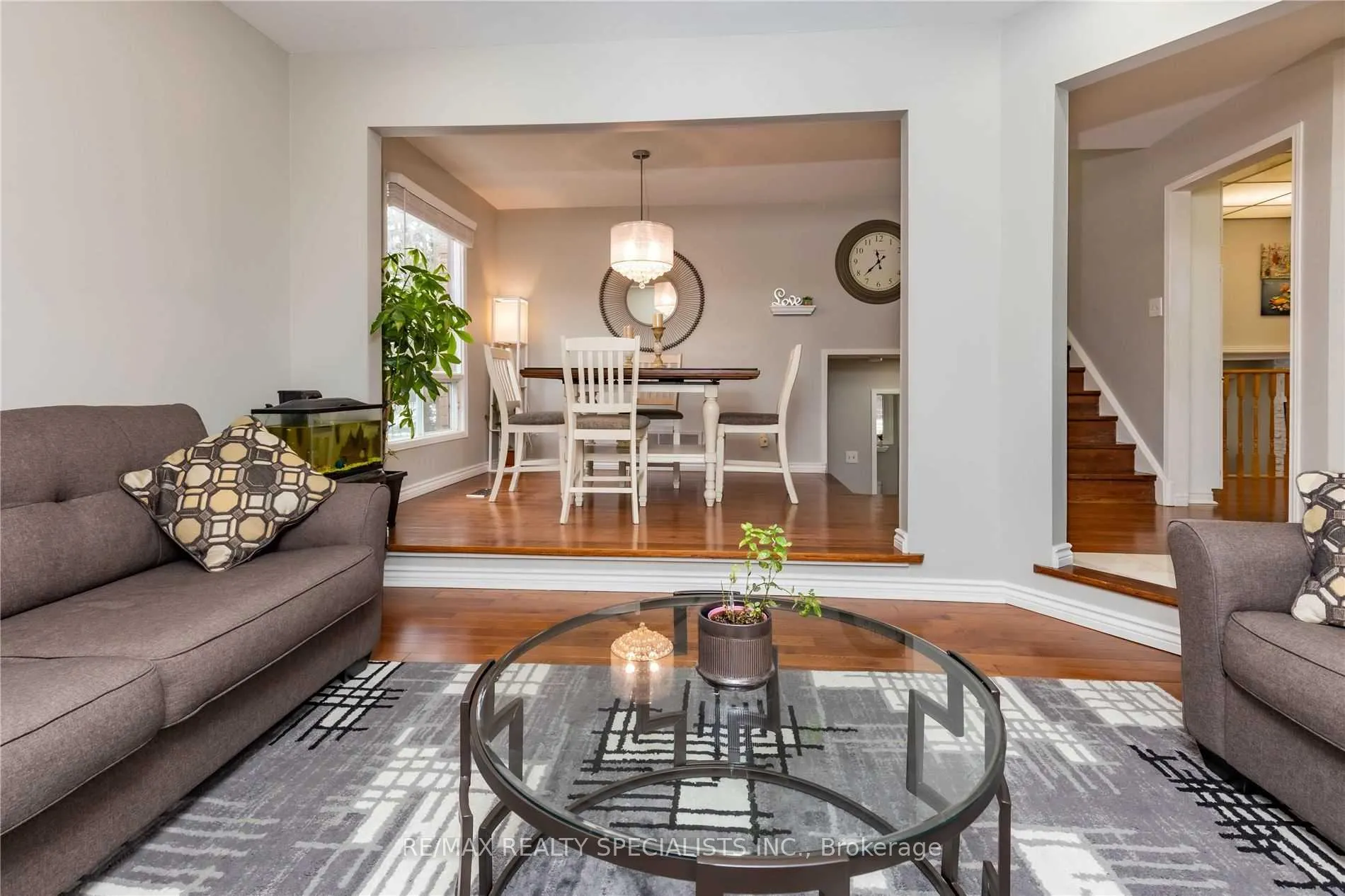 Photo 8 of 885 Walton CRT, Whitby, Williamsburg — HOMEH