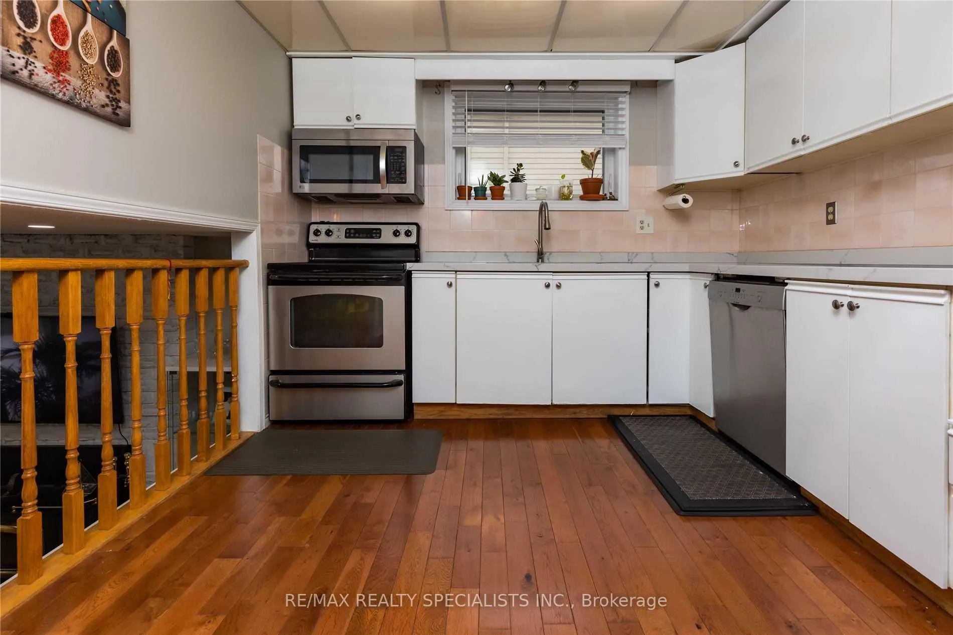 Photo 13 of 885 Walton CRT, Whitby, Williamsburg — HOMEH