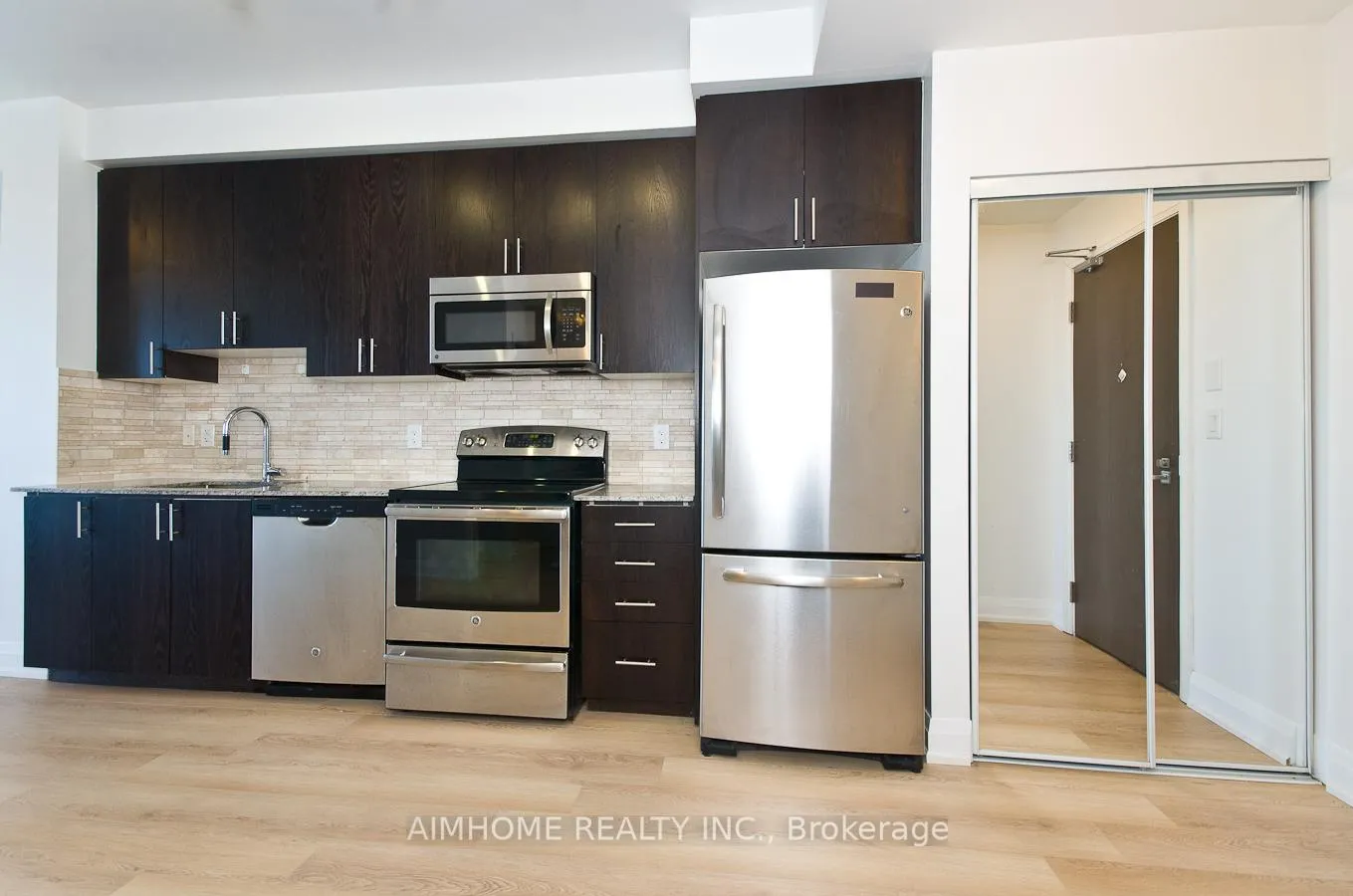 Photo 3 of Unit 2310, 7171 Yonge Street, Markham, Thornhill — HOMEH