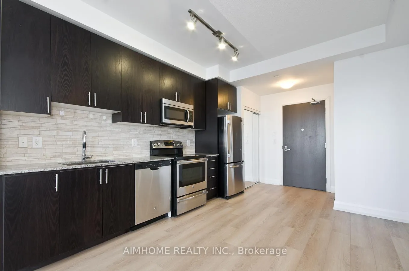 Photo 4 of Unit 2310, 7171 Yonge Street, Markham, Thornhill — HOMEH