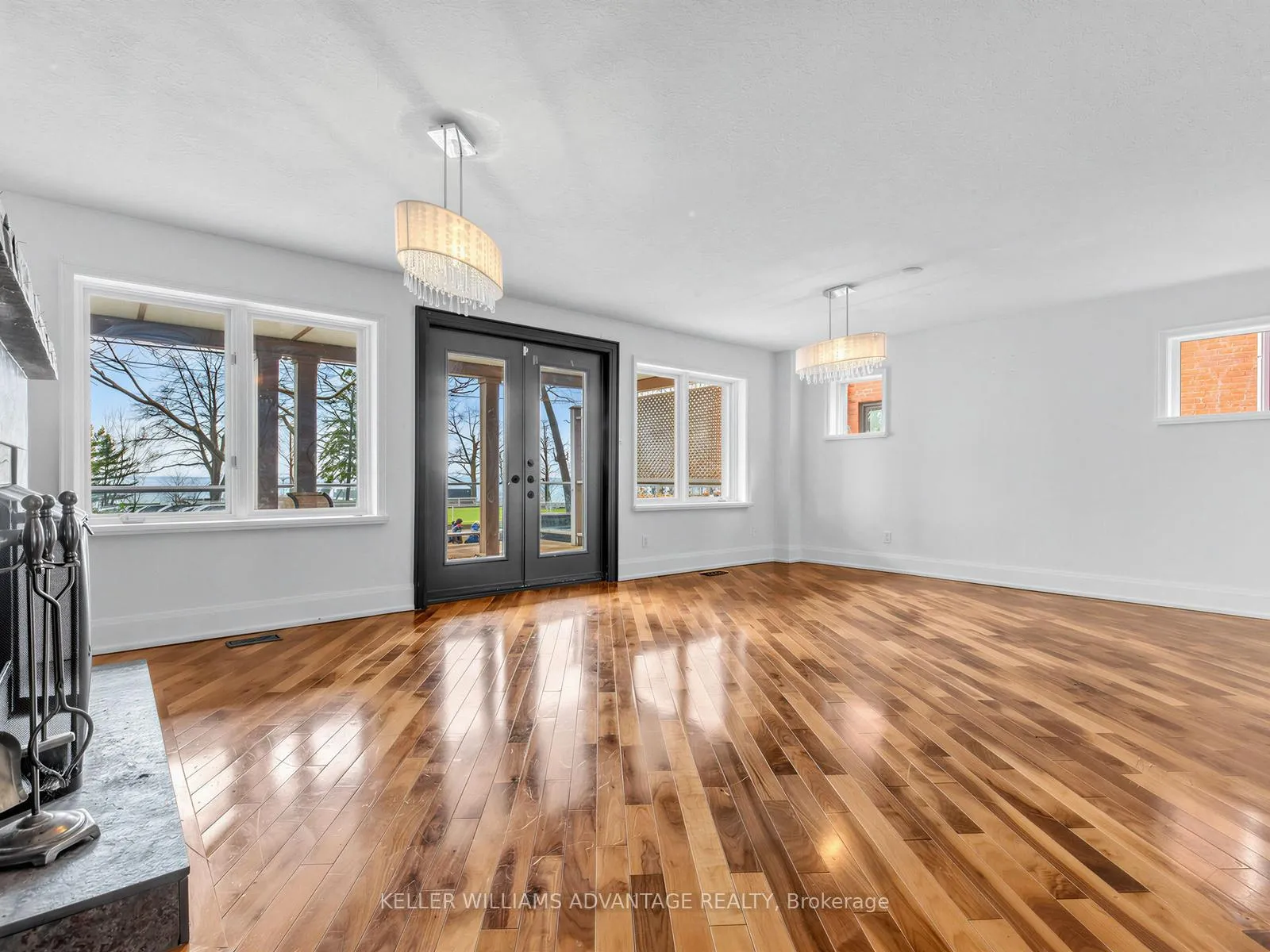 Photo 4 of 2 Park Avenue, Toronto, The Beaches — HOMEH