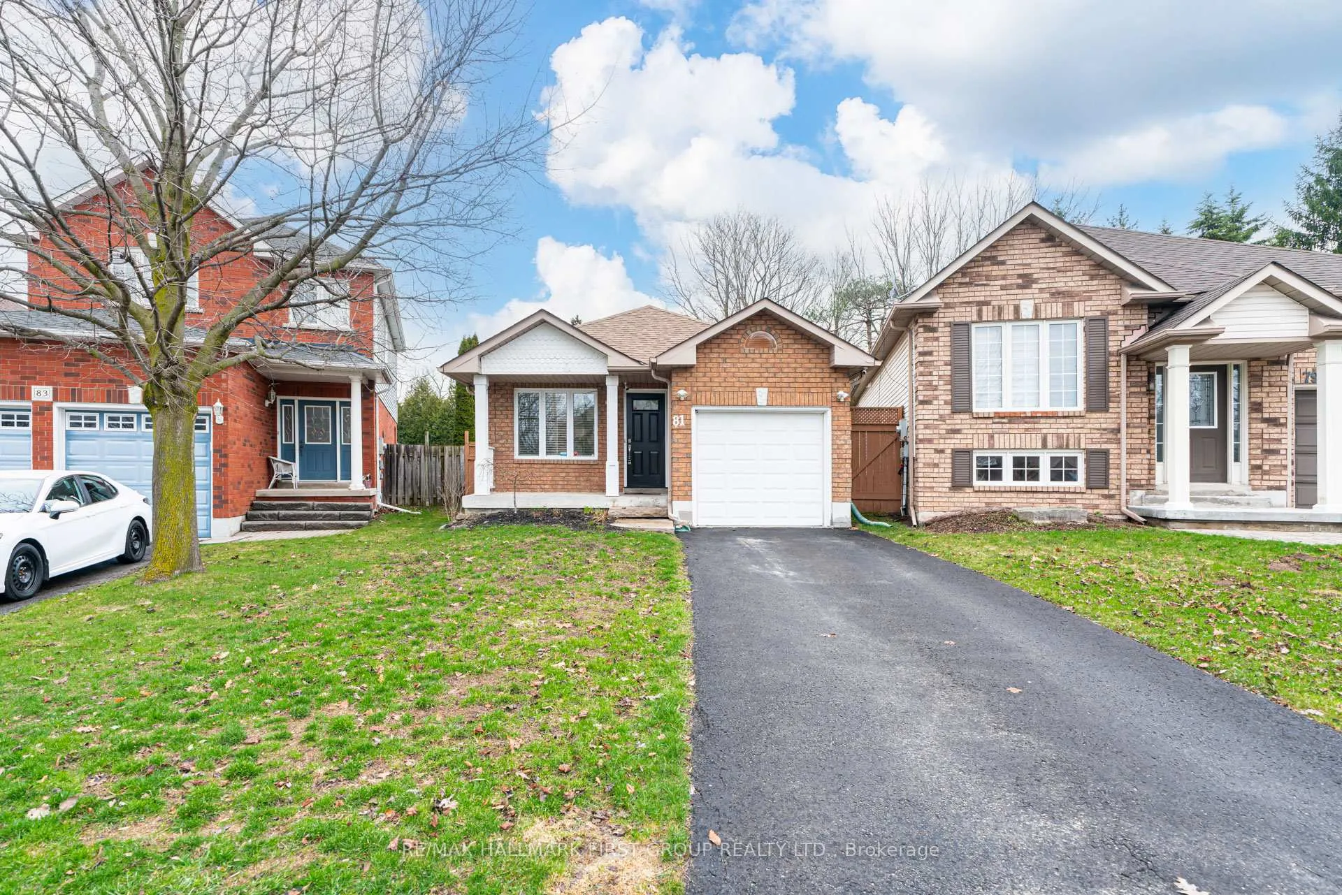 Photo 2 of 81 Sagewood Avenue, Clarington, Courtice — HOMEH