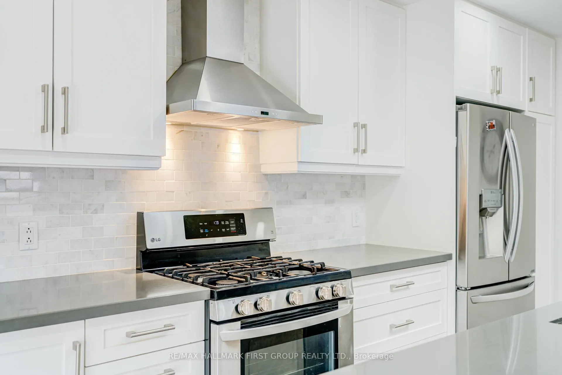 Photo 8 of 81 Sagewood Avenue, Clarington, Courtice — HOMEH
