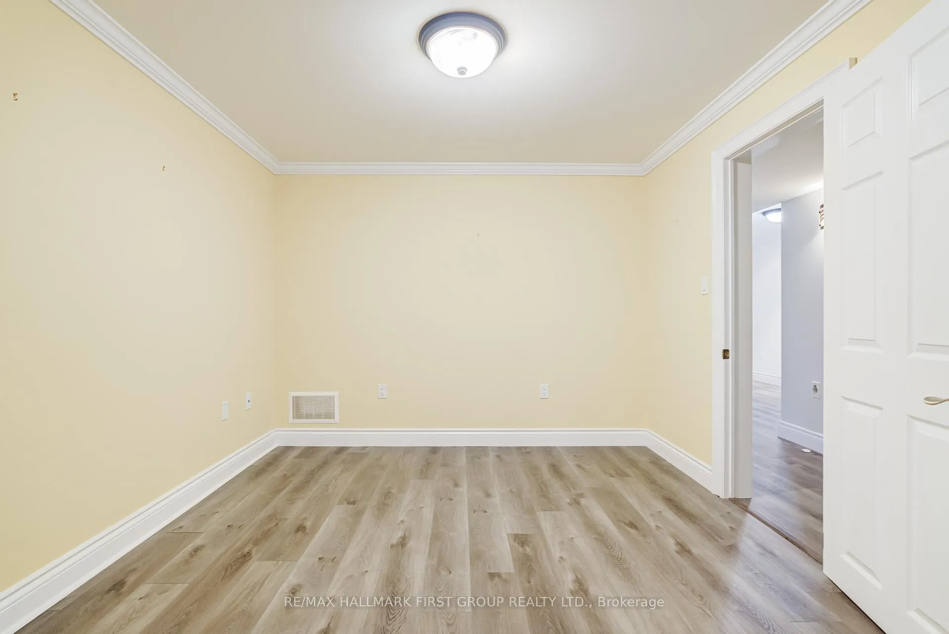 Photo 23 of 81 Sagewood Avenue, Clarington, Courtice — HOMEH