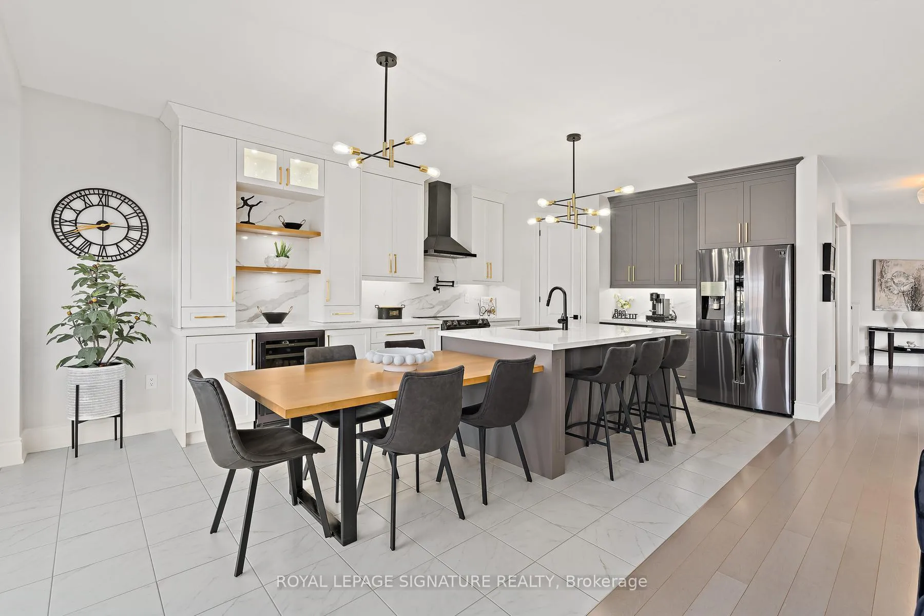Photo 10 of 737 Gilmour Crescent, Shelburne — HOMEH
