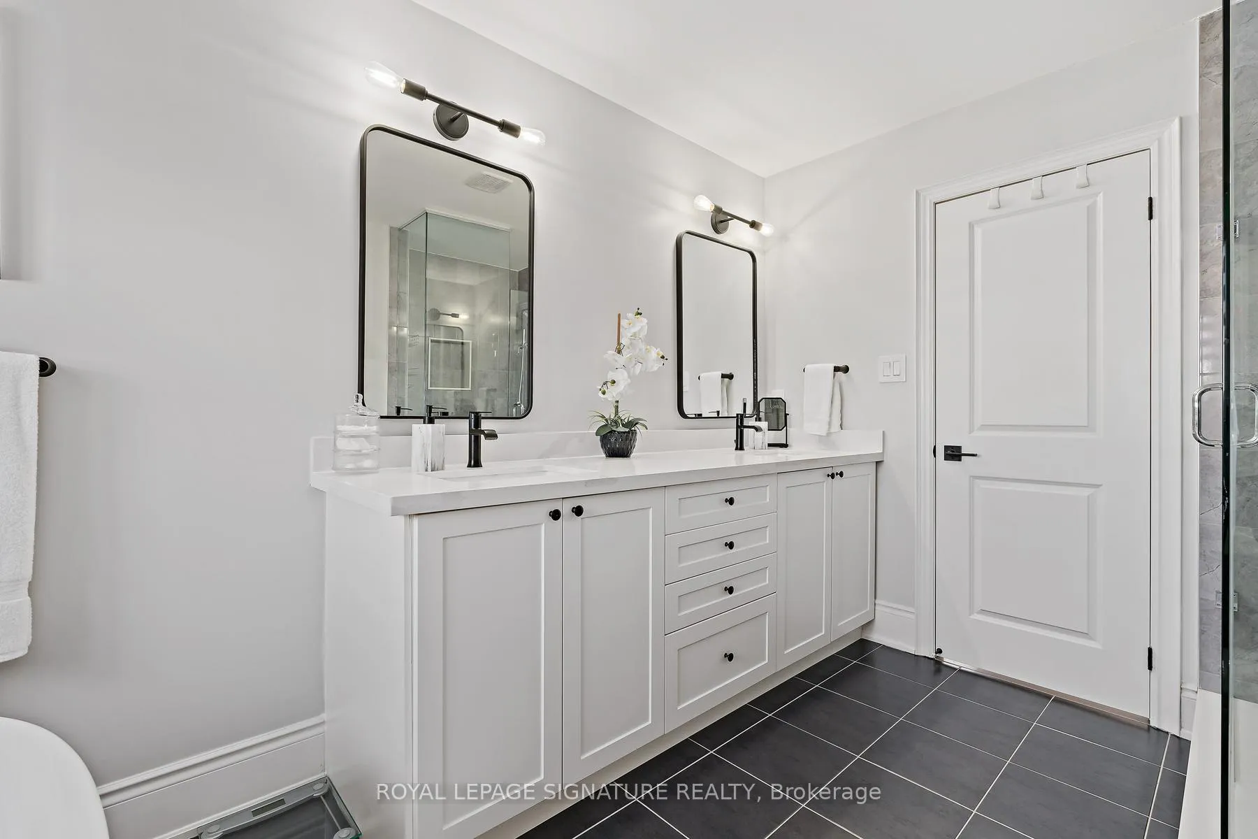 Photo 35 of 737 Gilmour Crescent, Shelburne — HOMEH