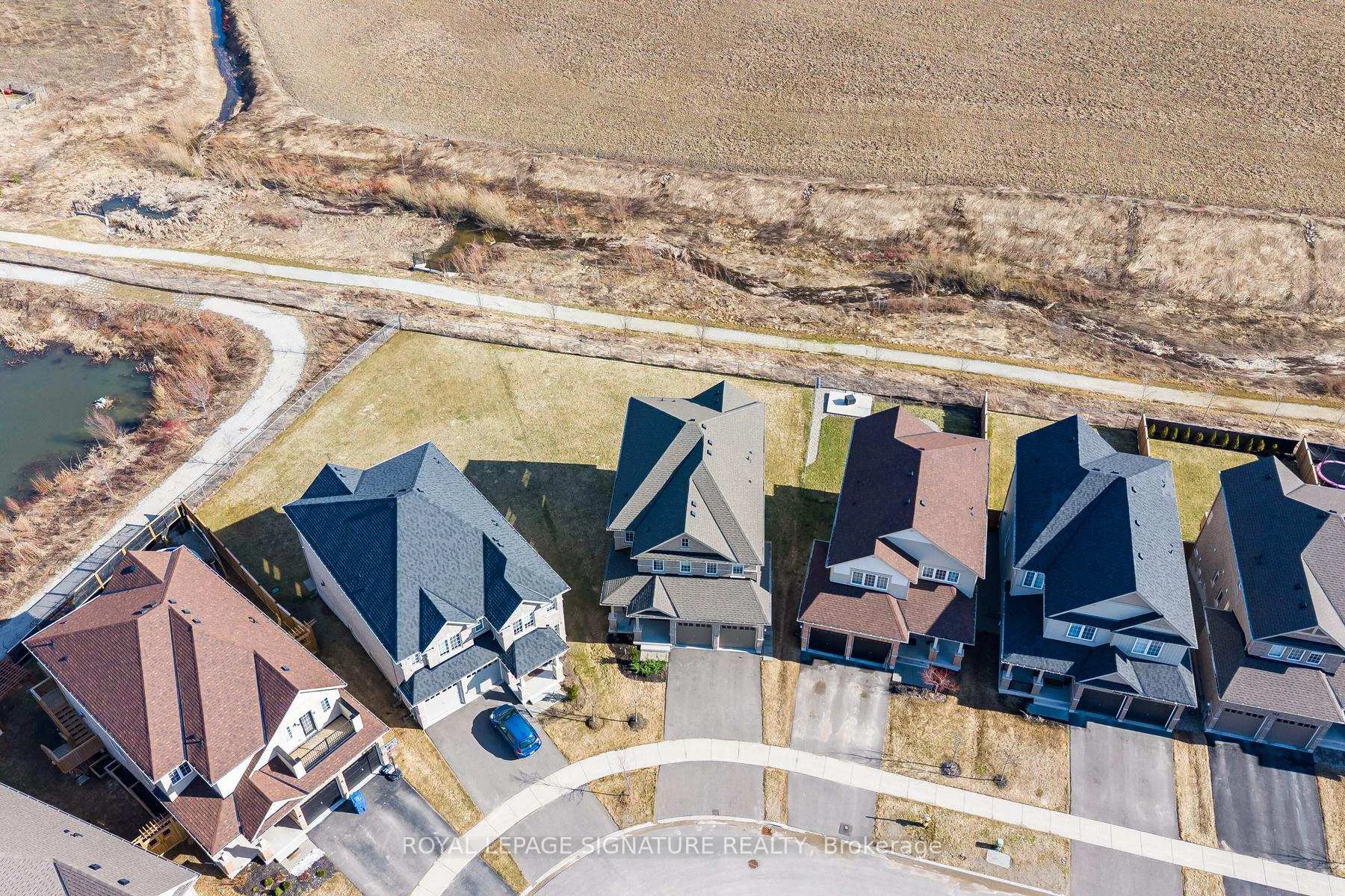 Photo 48 of 737 Gilmour Crescent, Shelburne — HOMEH