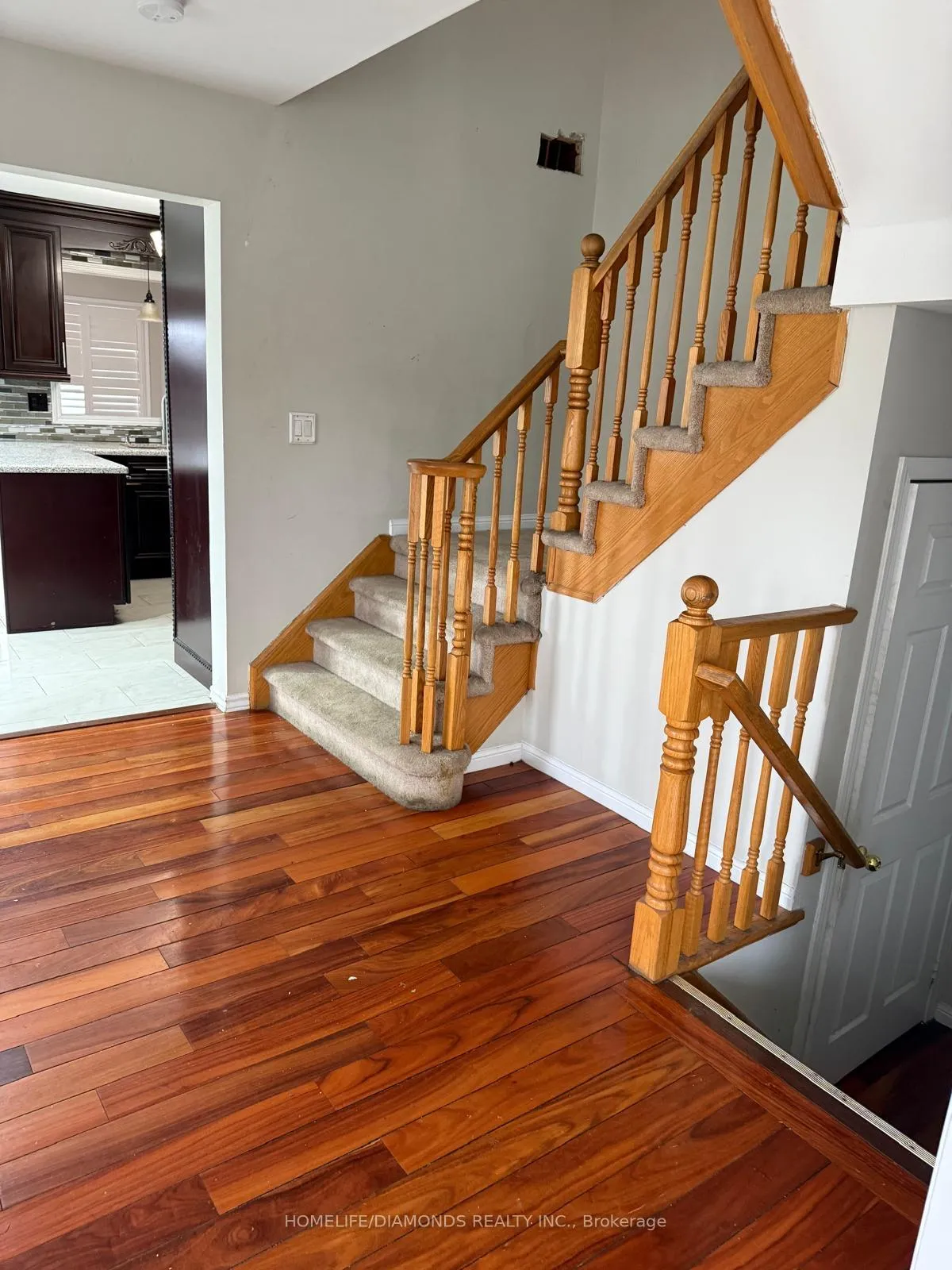 Photo 2 of 123 Oatfield Road, Brampton, Sandringham-Wellington — HOMEH