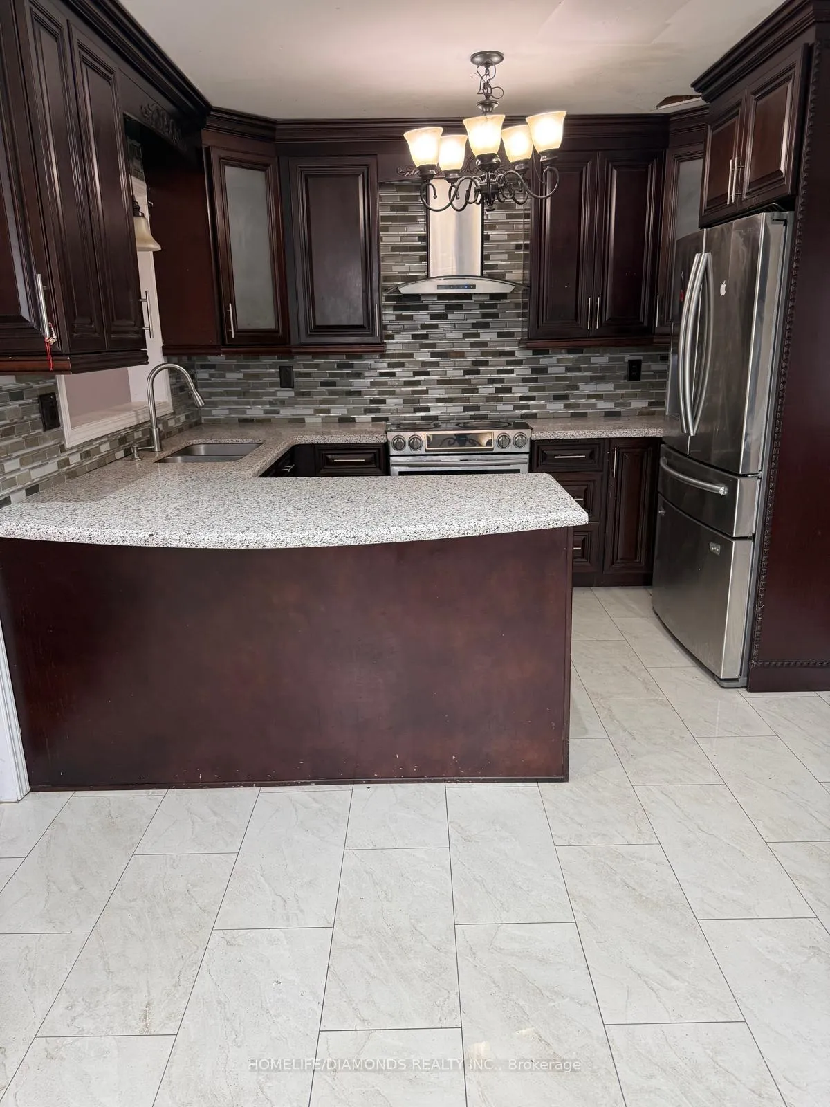 Photo 3 of 123 Oatfield Road, Brampton, Sandringham-Wellington — HOMEH