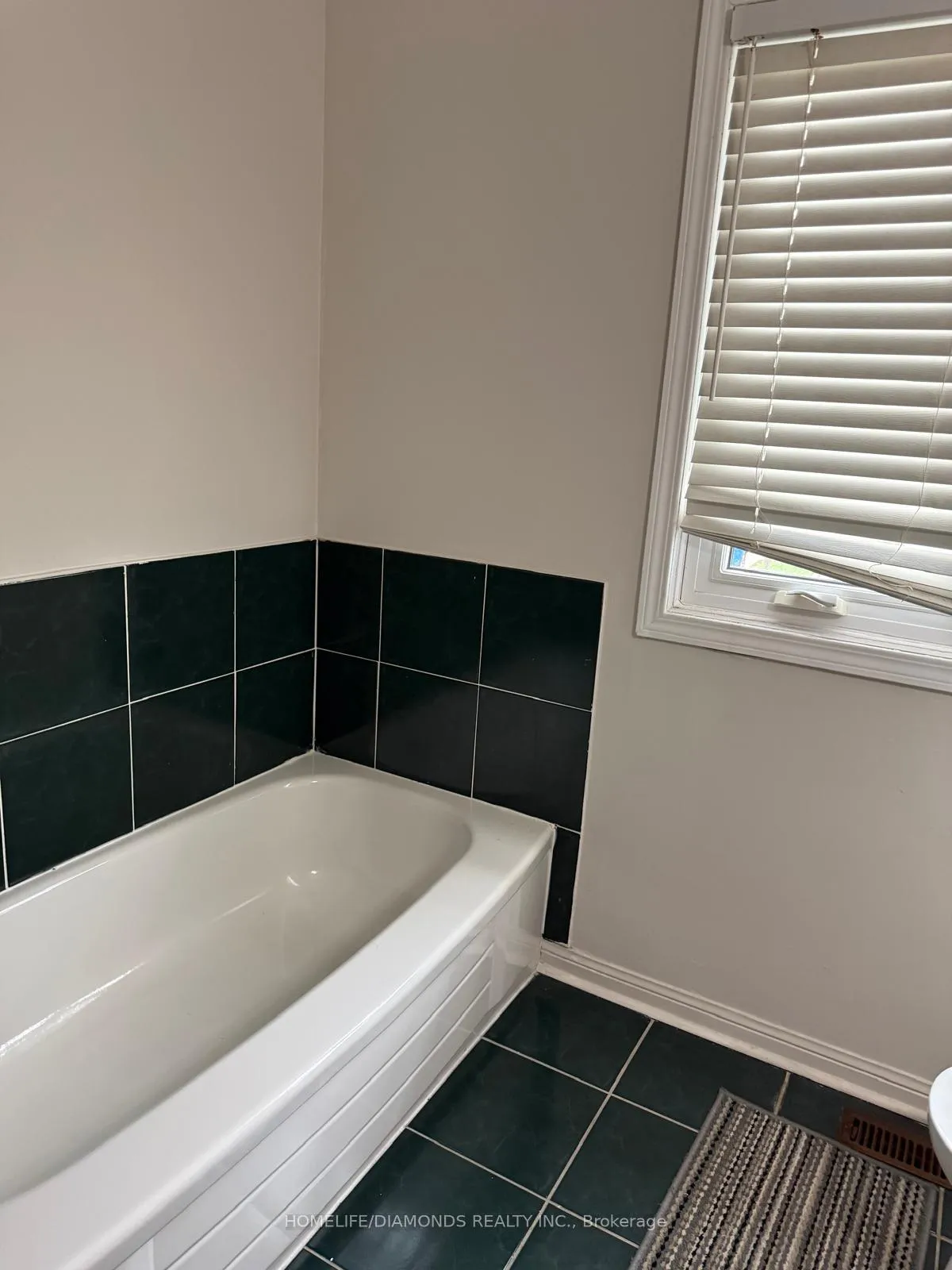 Photo 14 of 123 Oatfield Road, Brampton, Sandringham-Wellington — HOMEH