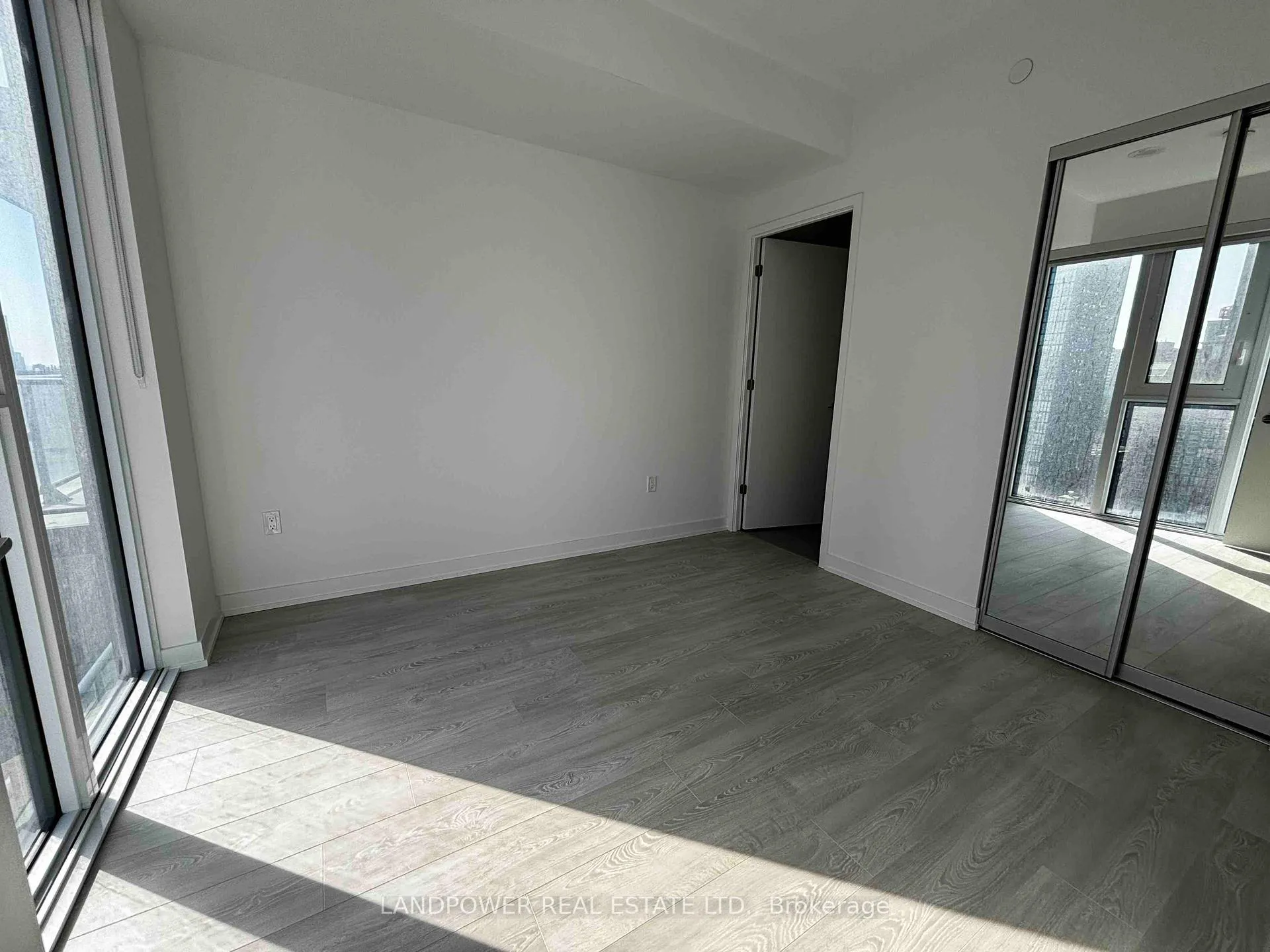 Photo 8 of Unit 1505, 634 Church Street E, Toronto, Church-Yonge Corridor — HOMEH