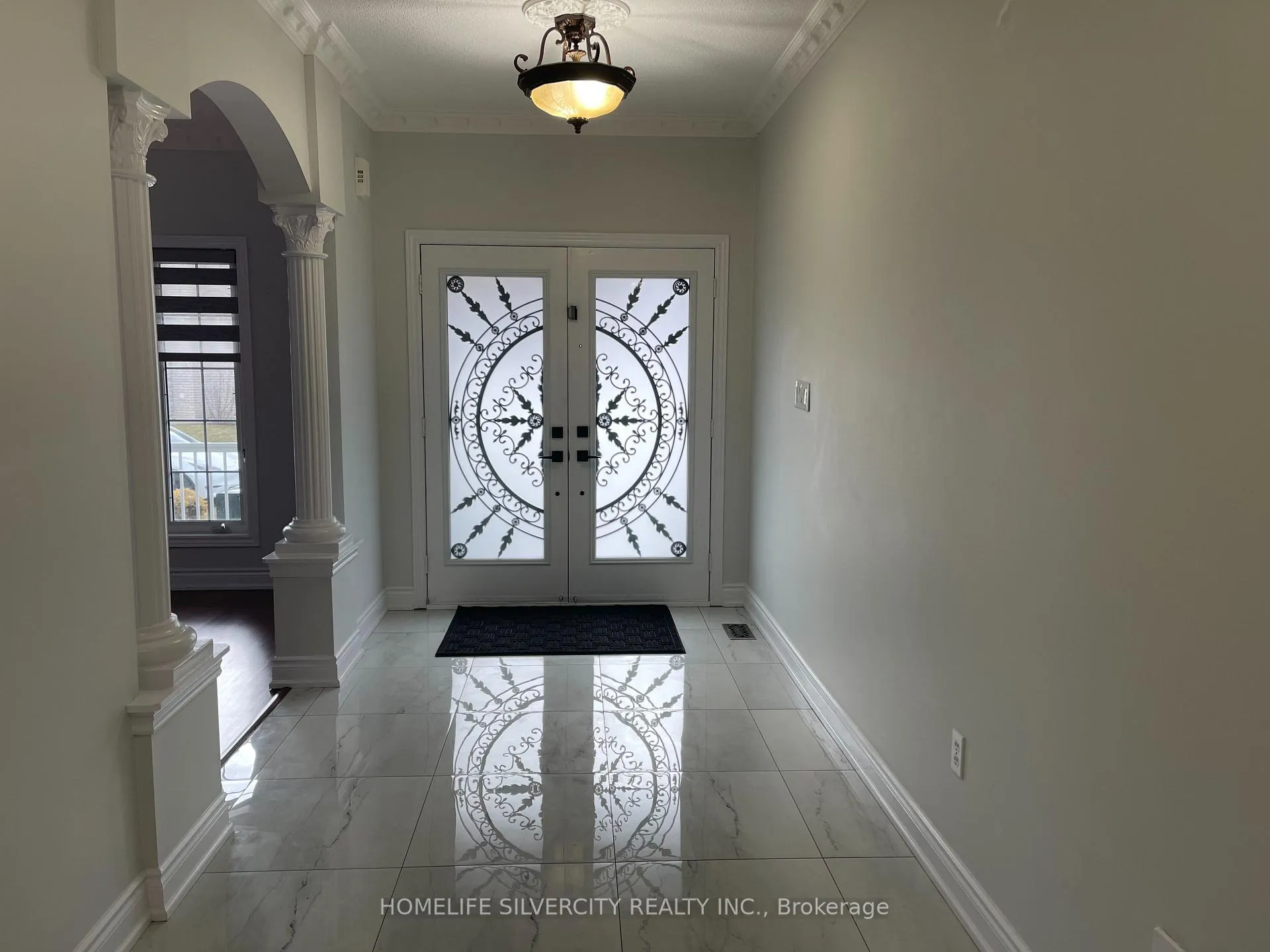 Photo 2 of 4 Runnymede Crescent, Brampton, Sandringham-Wellington — HOMEH
