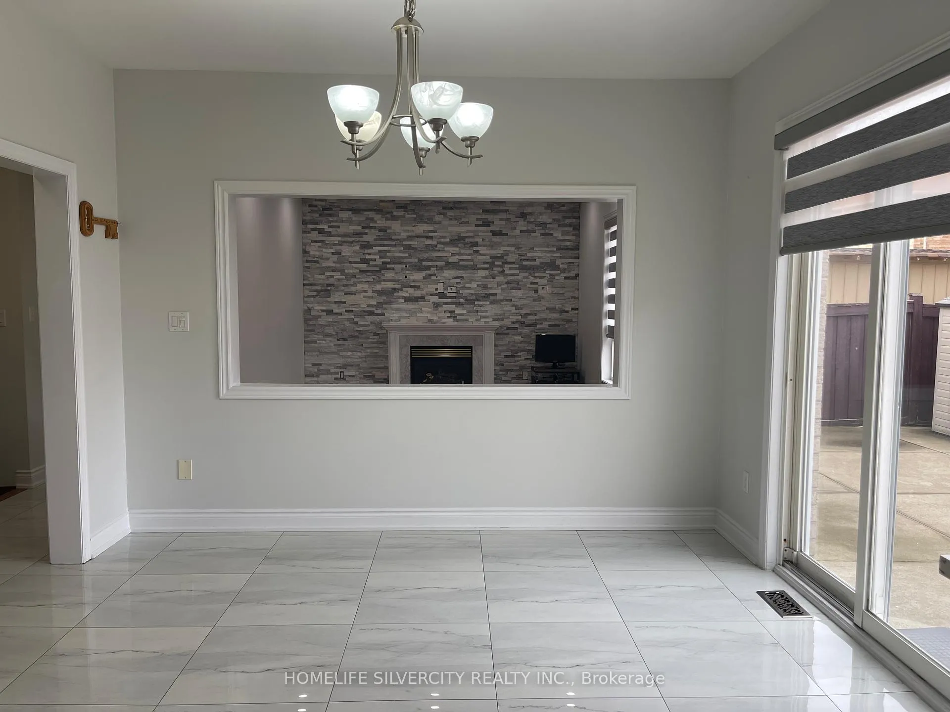 Photo 7 of 4 Runnymede Crescent, Brampton, Sandringham-Wellington — HOMEH