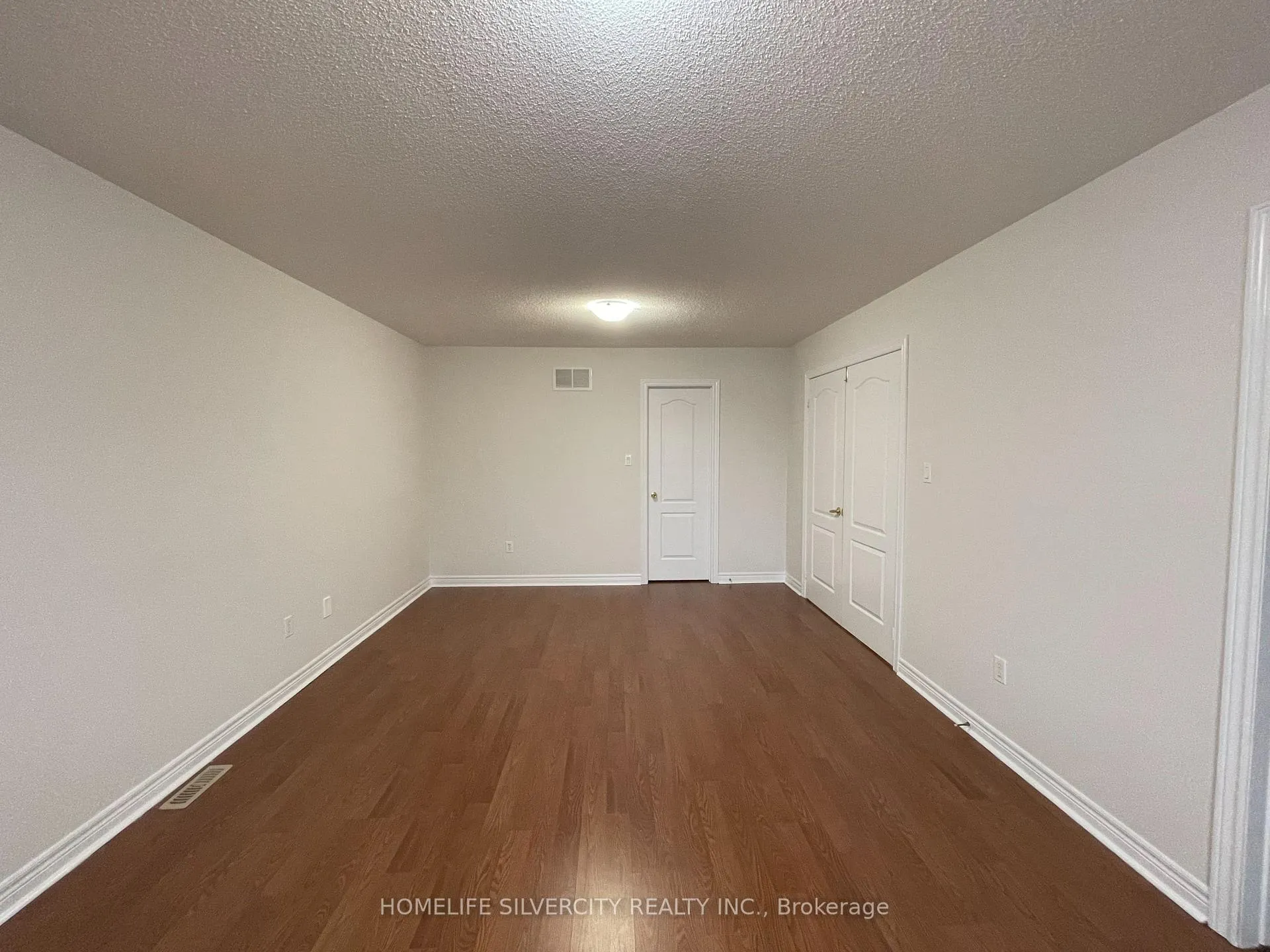 Photo 12 of 4 Runnymede Crescent, Brampton, Sandringham-Wellington — HOMEH