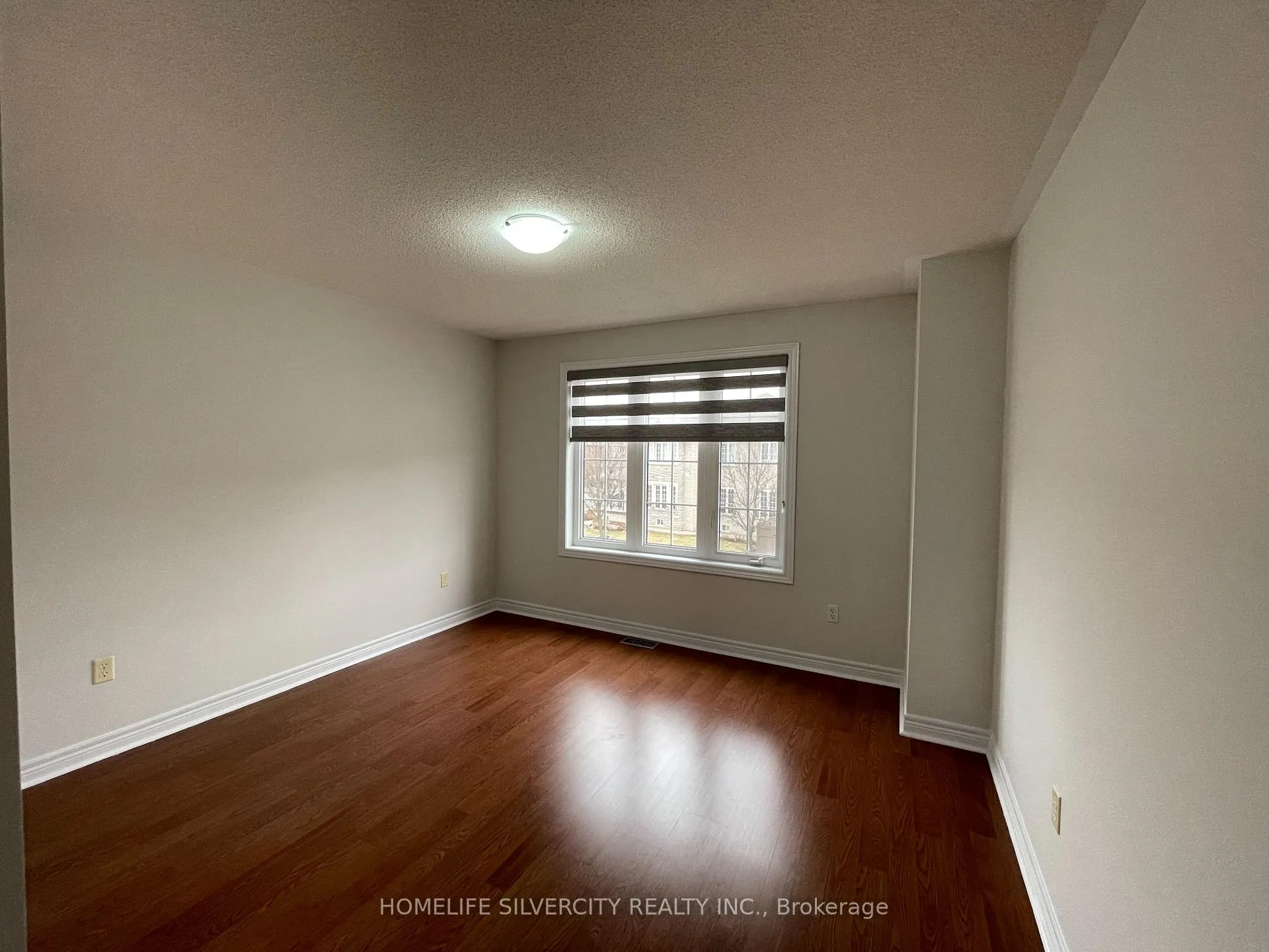 Photo 16 of 4 Runnymede Crescent, Brampton, Sandringham-Wellington — HOMEH