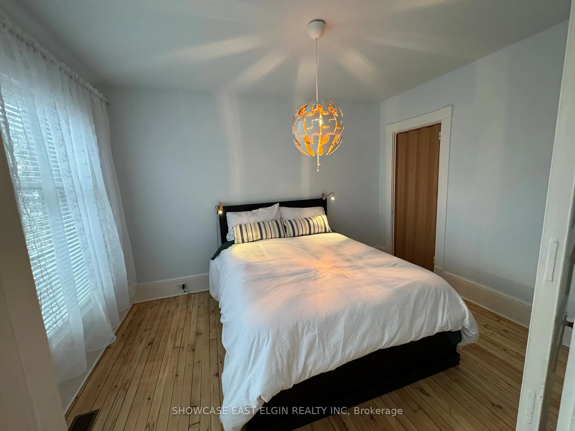 Photo 4 of 62 Centre Street, Aylmer — HOMEH