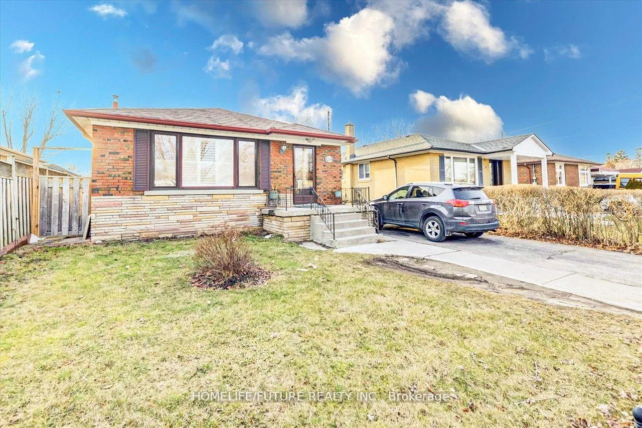 Photo 1 of Unit Main, 28 Sharbot Avenue, Scarborough, Woburn — HOMEH