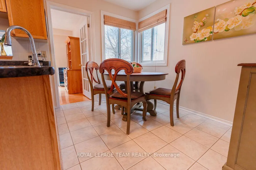 Photo 15 of 16 Pickwick Drive, Ottawa, Barrhaven - Cedargrove/Fraserdale — HOMEH