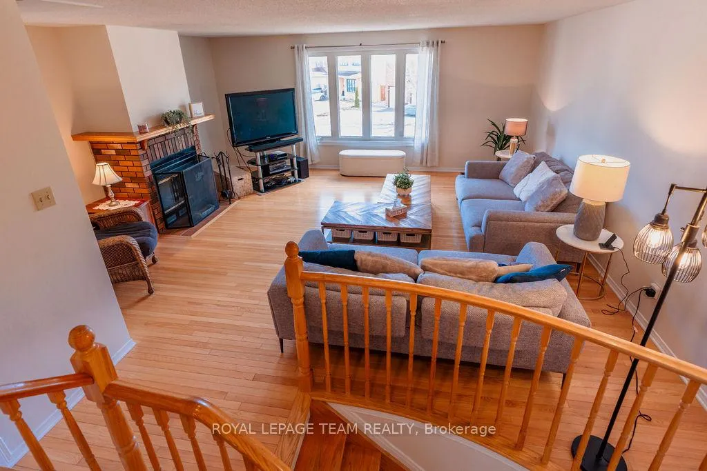 Photo 19 of 16 Pickwick Drive, Ottawa, Barrhaven - Cedargrove/Fraserdale — HOMEH