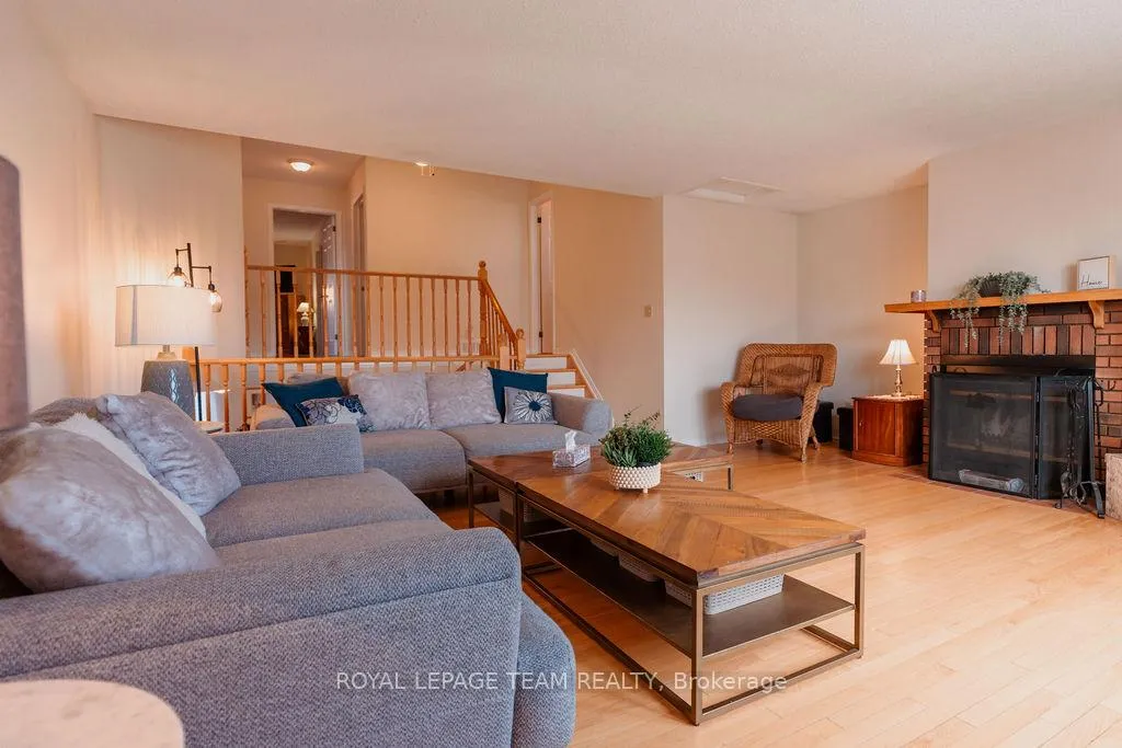 Photo 21 of 16 Pickwick Drive, Ottawa, Barrhaven - Cedargrove/Fraserdale — HOMEH