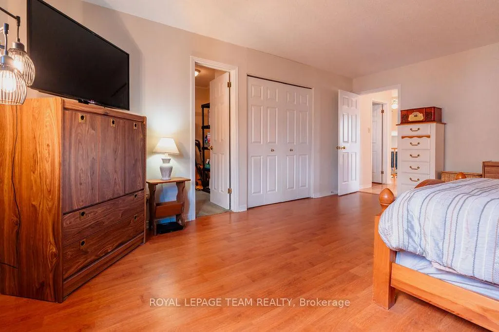 Photo 29 of 16 Pickwick Drive, Ottawa, Barrhaven - Cedargrove/Fraserdale — HOMEH