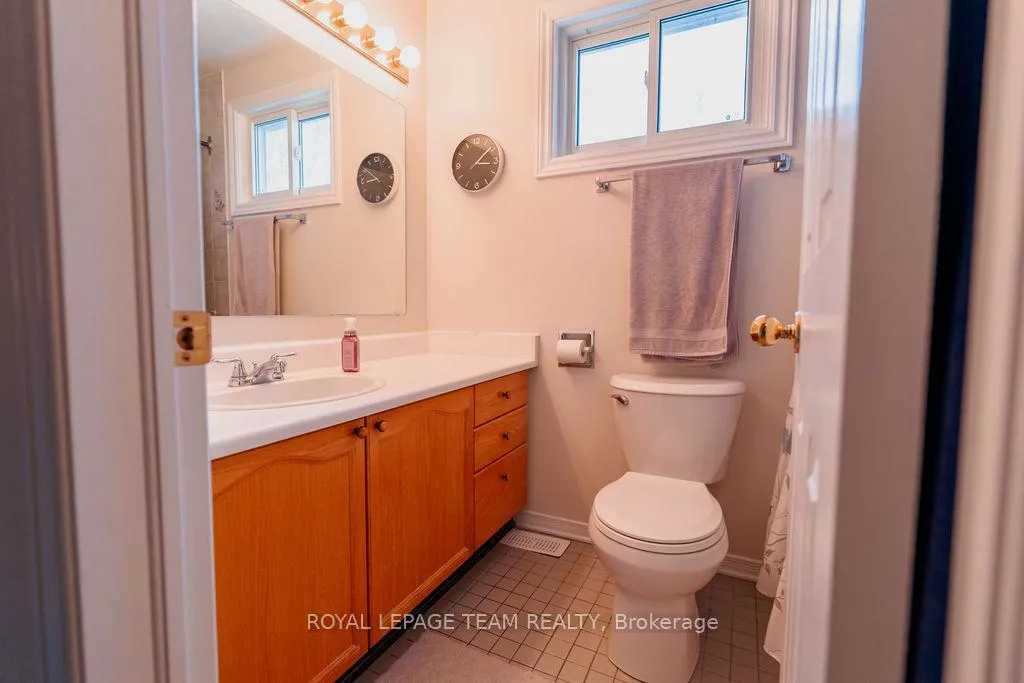 Photo 30 of 16 Pickwick Drive, Ottawa, Barrhaven - Cedargrove/Fraserdale — HOMEH