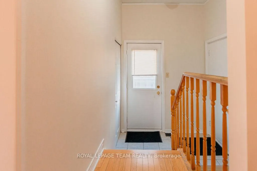 Photo 31 of 16 Pickwick Drive, Ottawa, Barrhaven - Cedargrove/Fraserdale — HOMEH