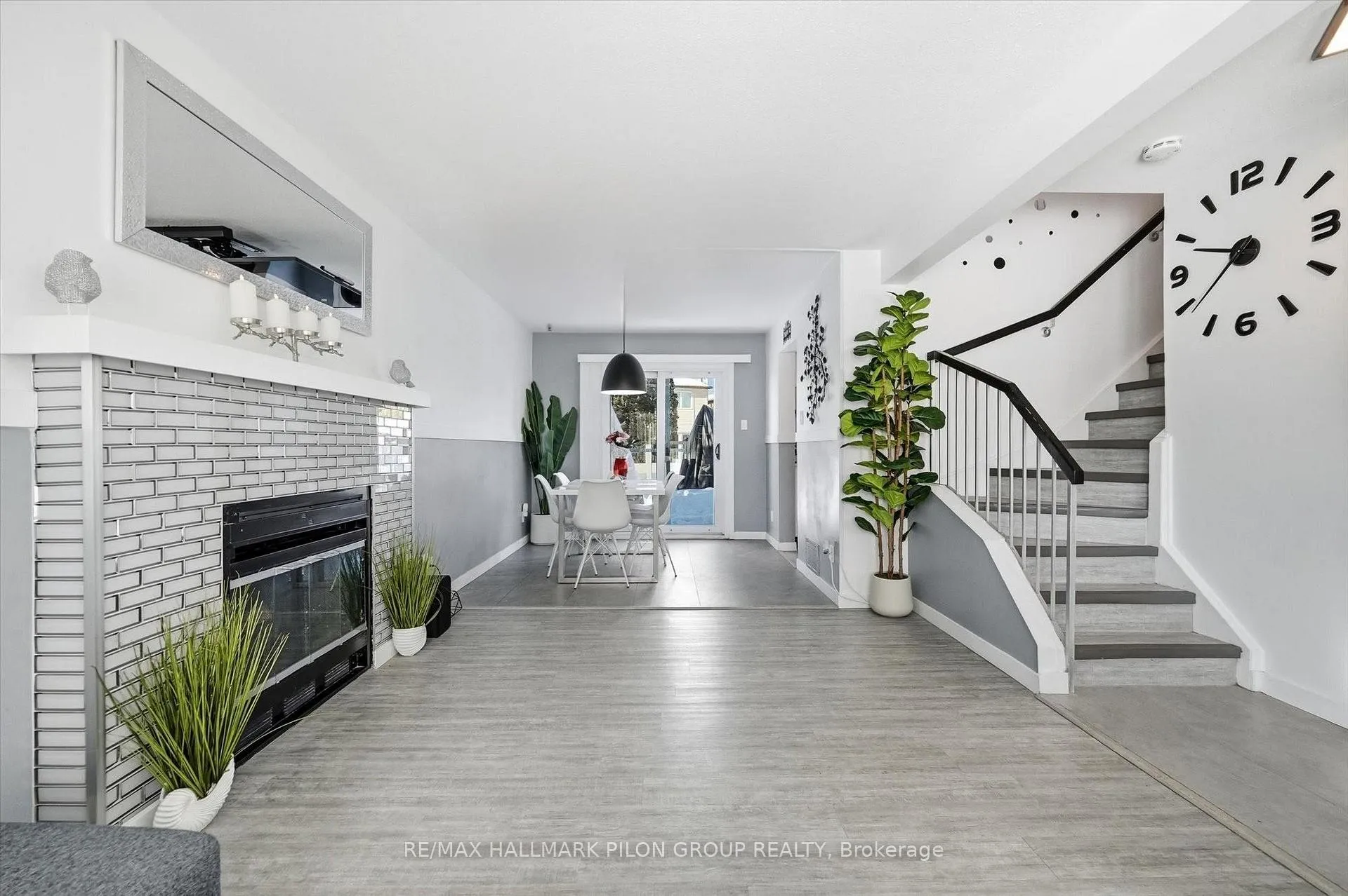 Photo 2 of 1456 Prestone Drive, Ottawa, Bilberry Creek/Queenswood Heights — HOMEH