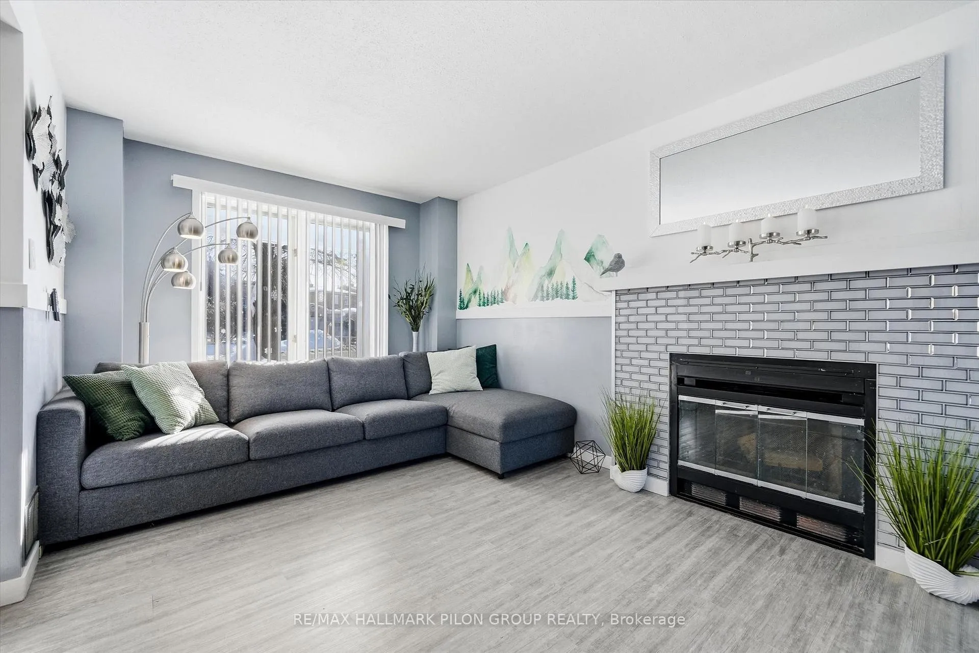 Photo 3 of 1456 Prestone Drive, Ottawa, Bilberry Creek/Queenswood Heights — HOMEH