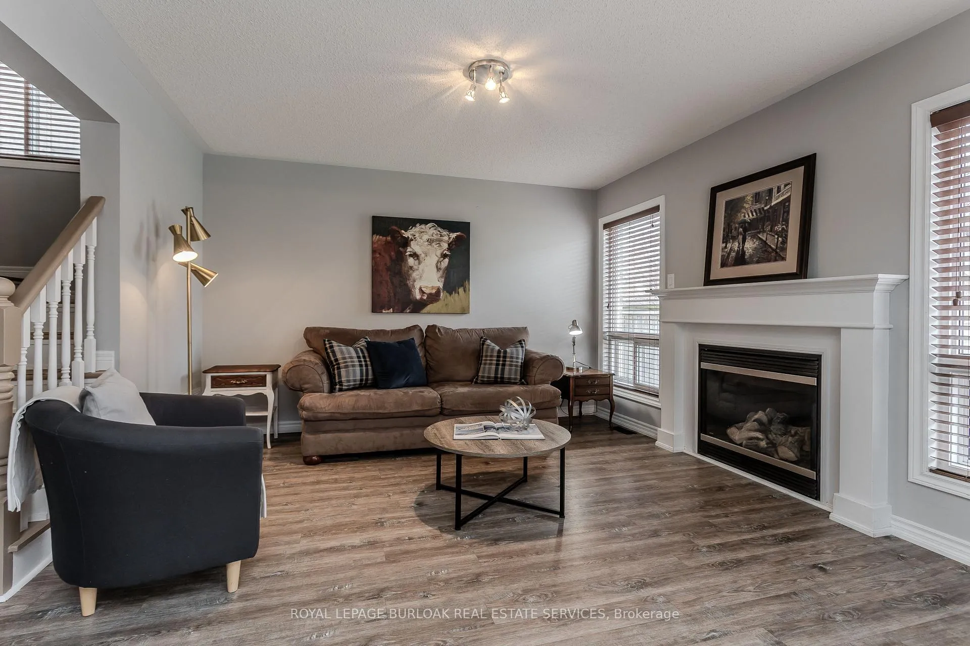 Photo 3 of 4077 Gunby Crescent, Burlington, Alton — HOMEH