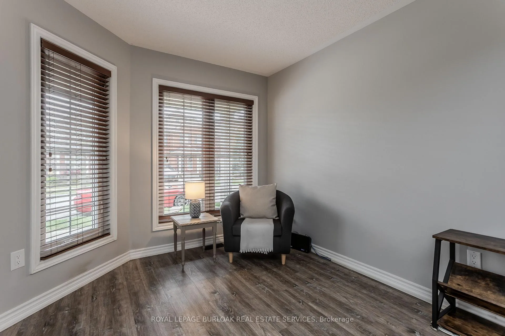 Photo 11 of 4077 Gunby Crescent, Burlington, Alton — HOMEH