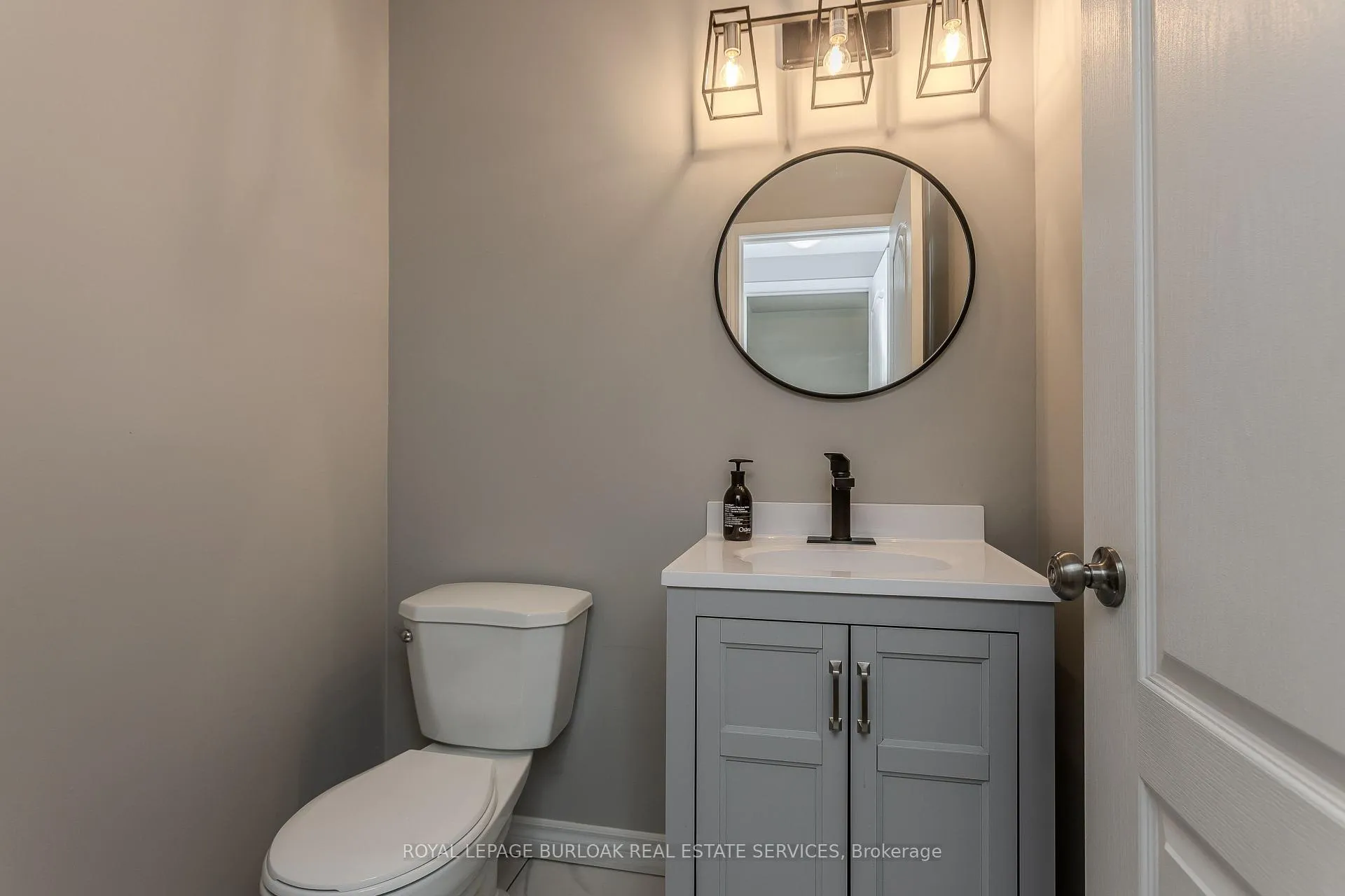 Photo 12 of 4077 Gunby Crescent, Burlington, Alton — HOMEH