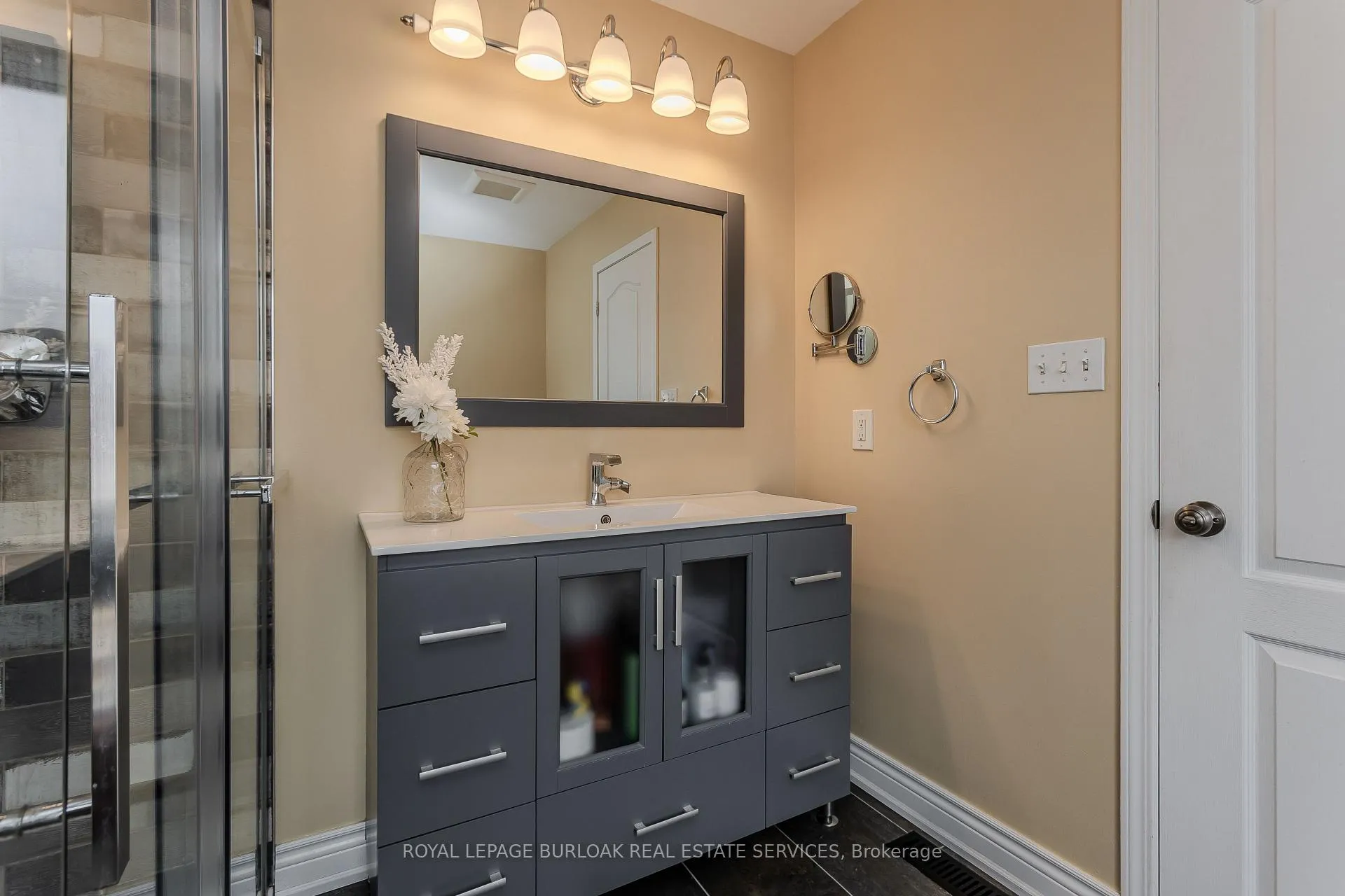 Photo 16 of 4077 Gunby Crescent, Burlington, Alton — HOMEH