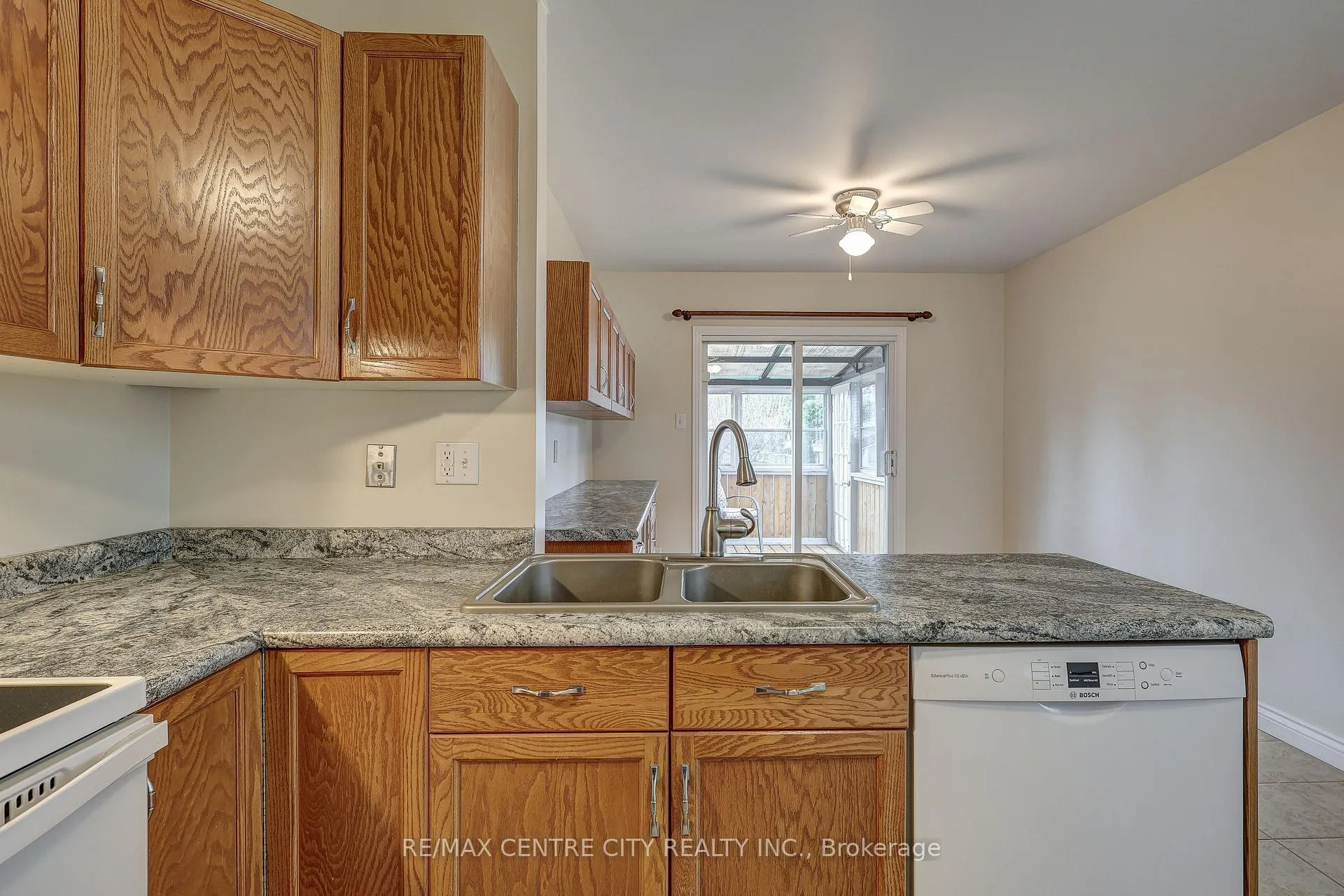 Photo 30 of 42 Oldewood Crescent, St. Thomas — HOMEH