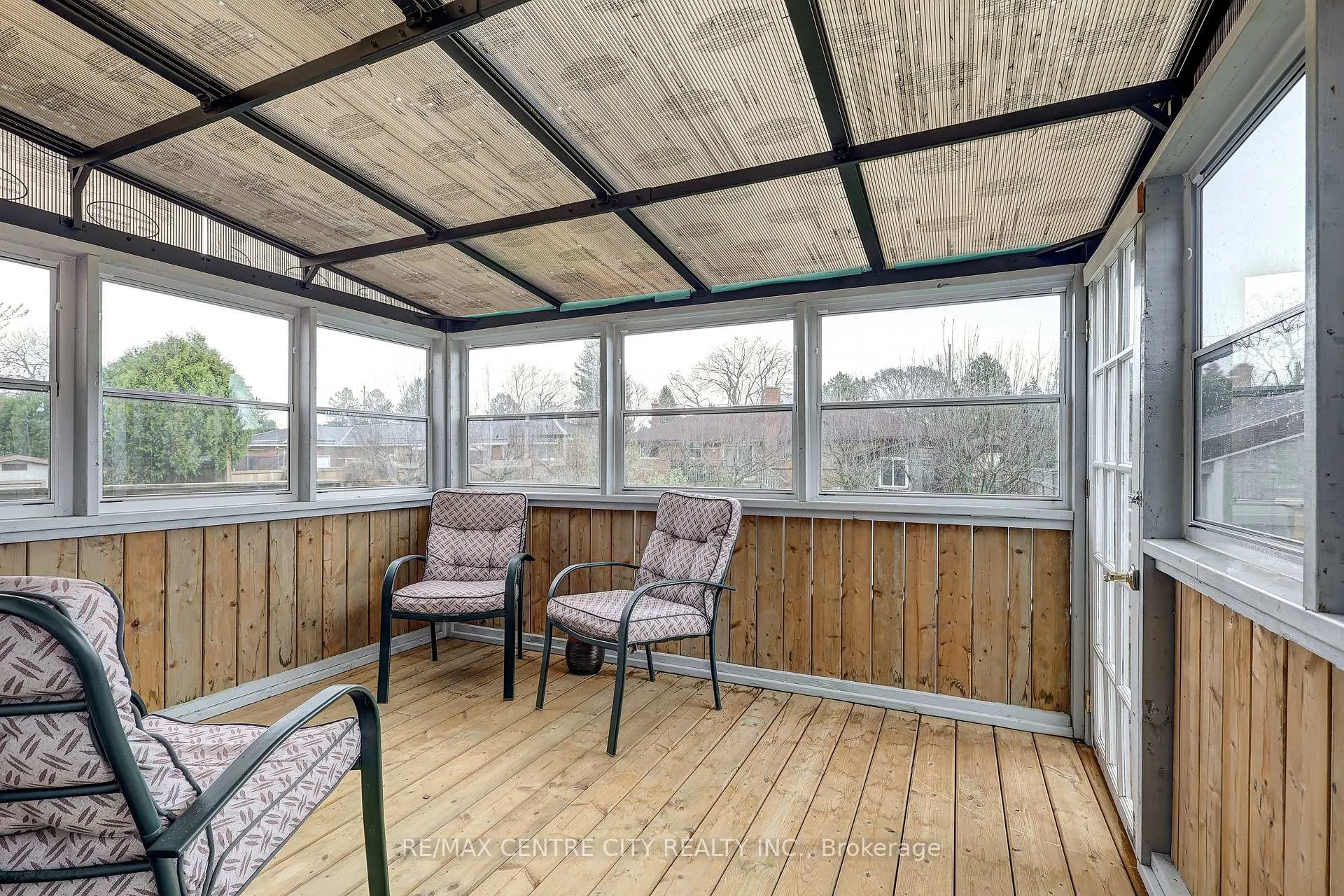 Photo 31 of 42 Oldewood Crescent, St. Thomas — HOMEH