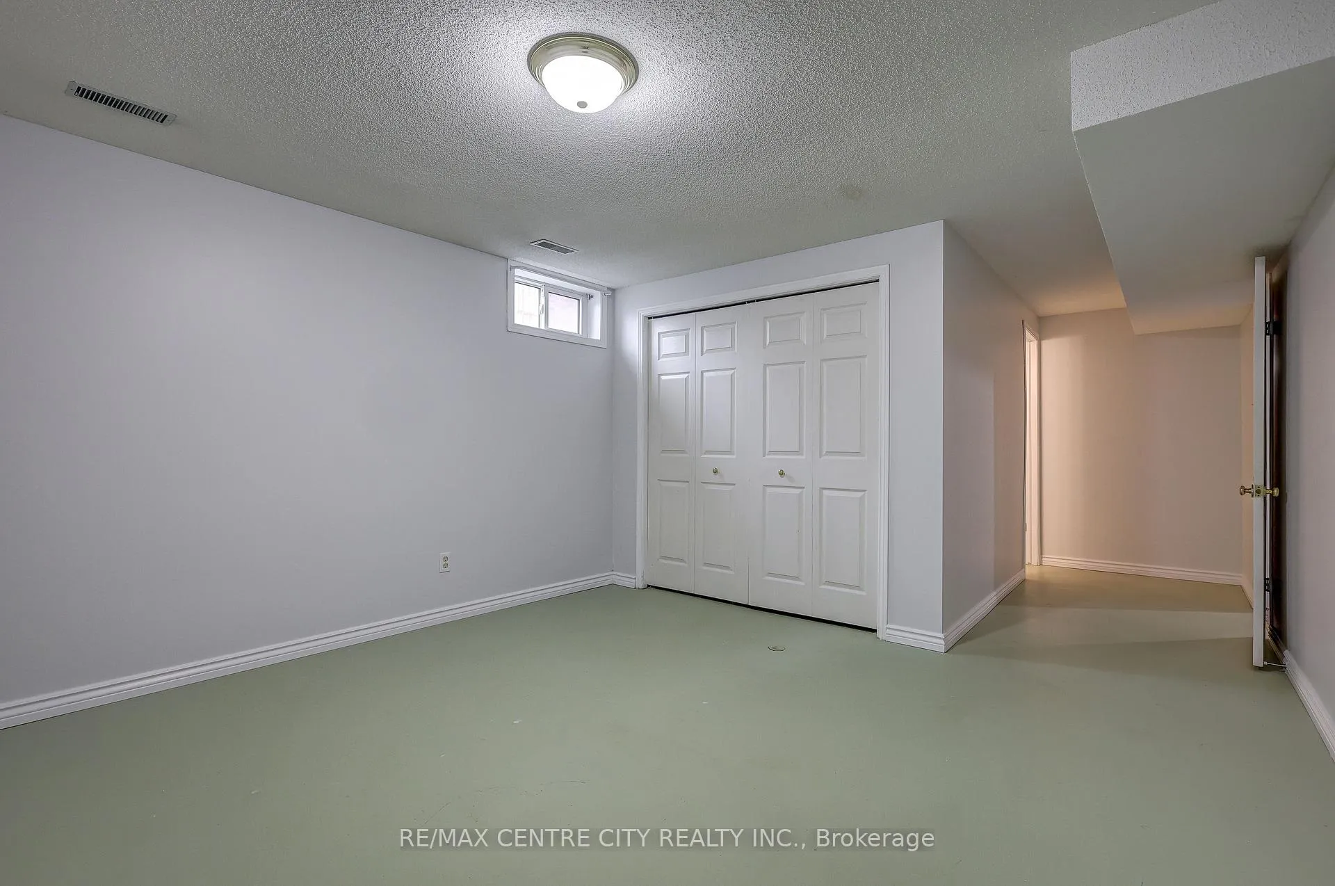 Photo 38 of 42 Oldewood Crescent, St. Thomas — HOMEH
