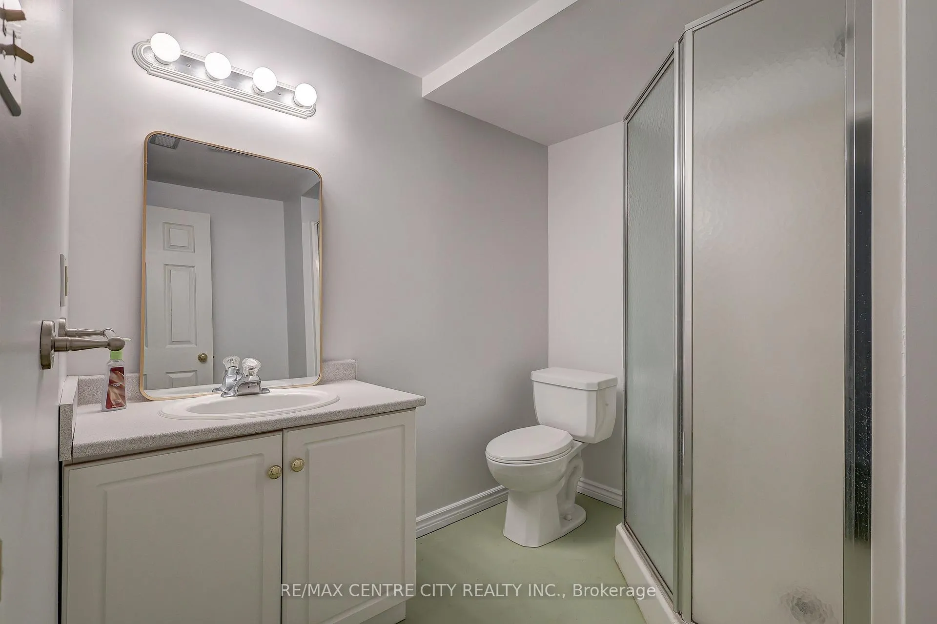 Photo 39 of 42 Oldewood Crescent, St. Thomas — HOMEH