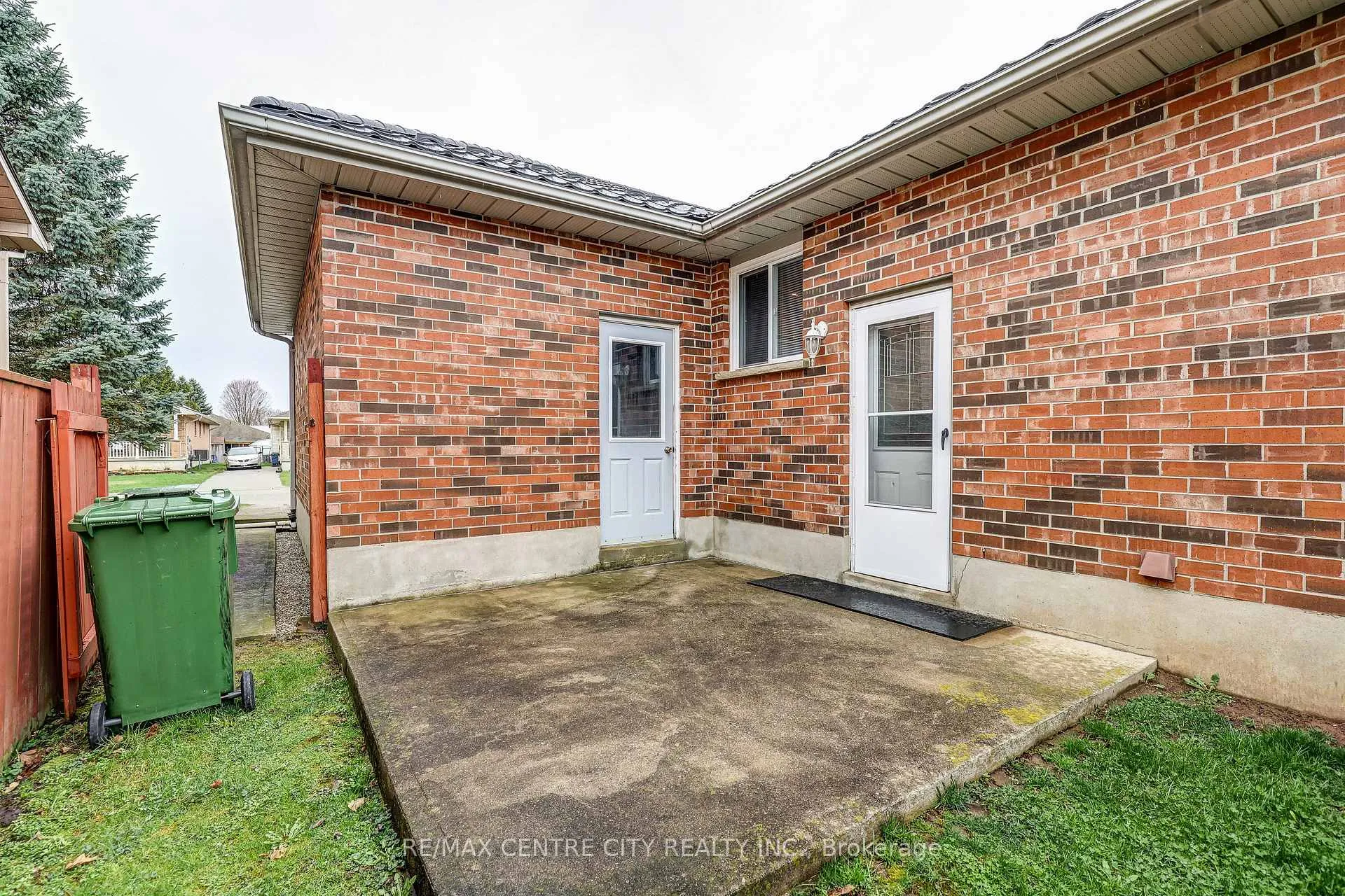 Photo 41 of 42 Oldewood Crescent, St. Thomas — HOMEH